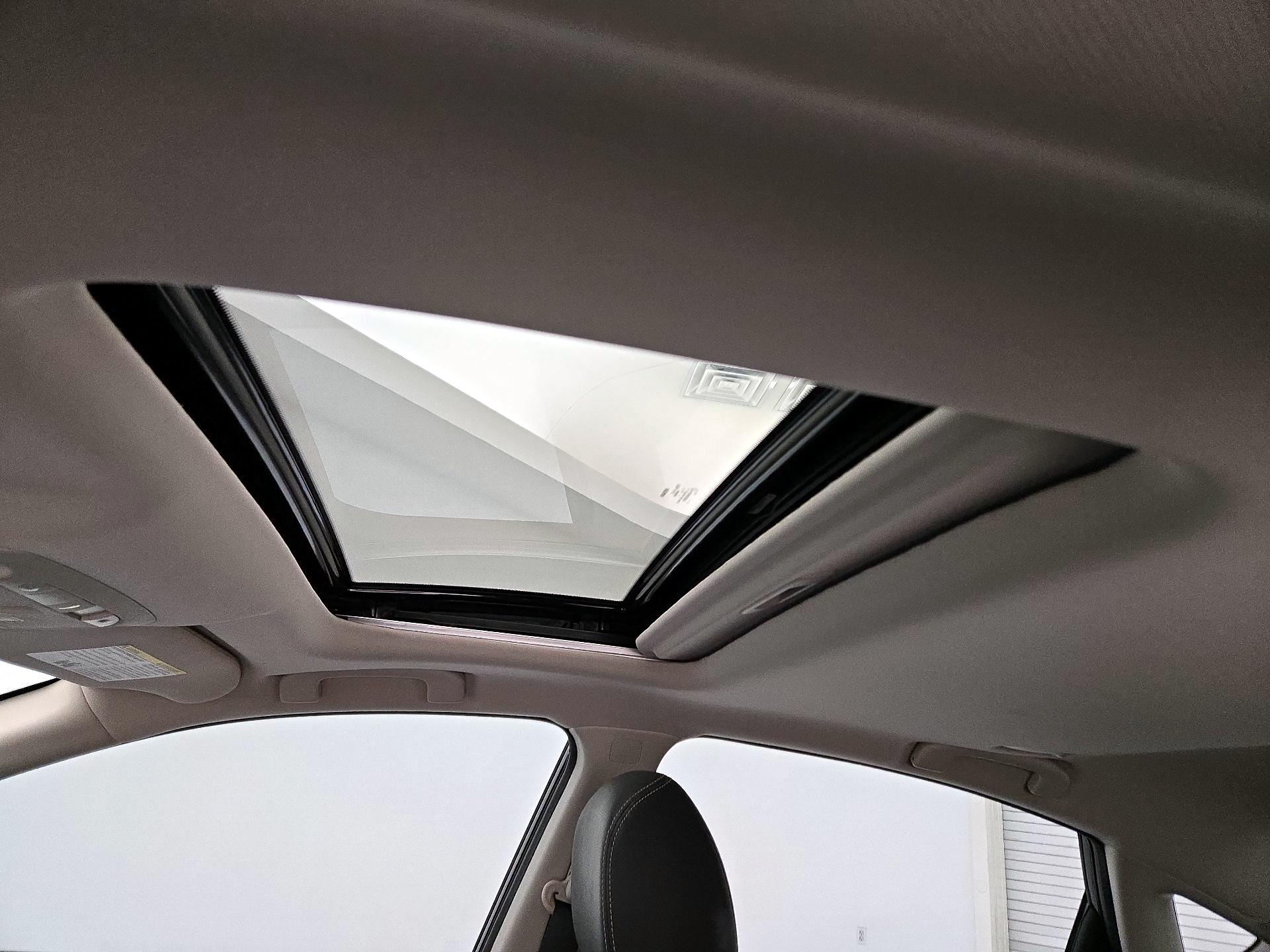 Thumbnail: 2016 Nissan Altima - 20