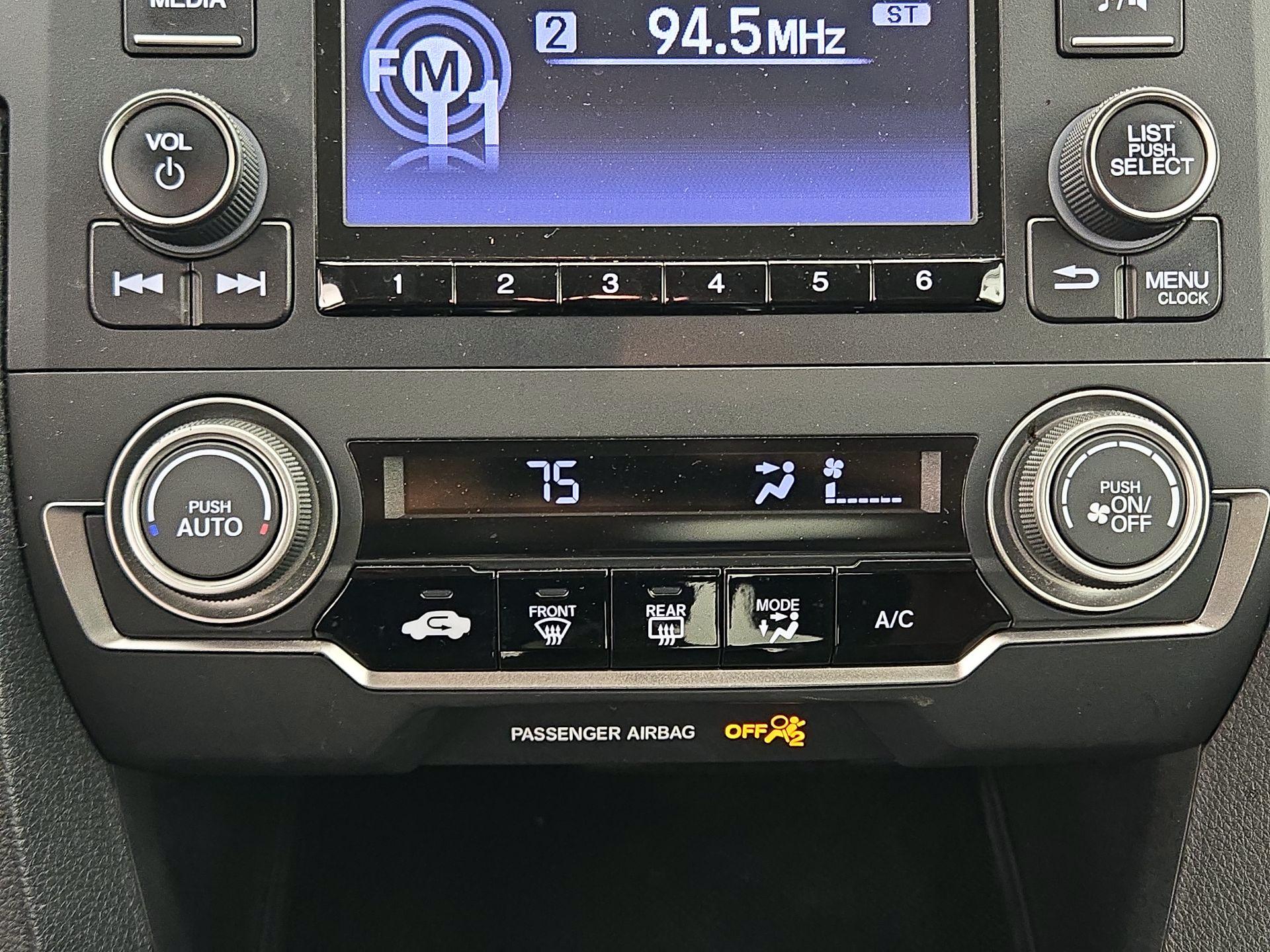 Thumbnail: 2017 Honda Civic - 16