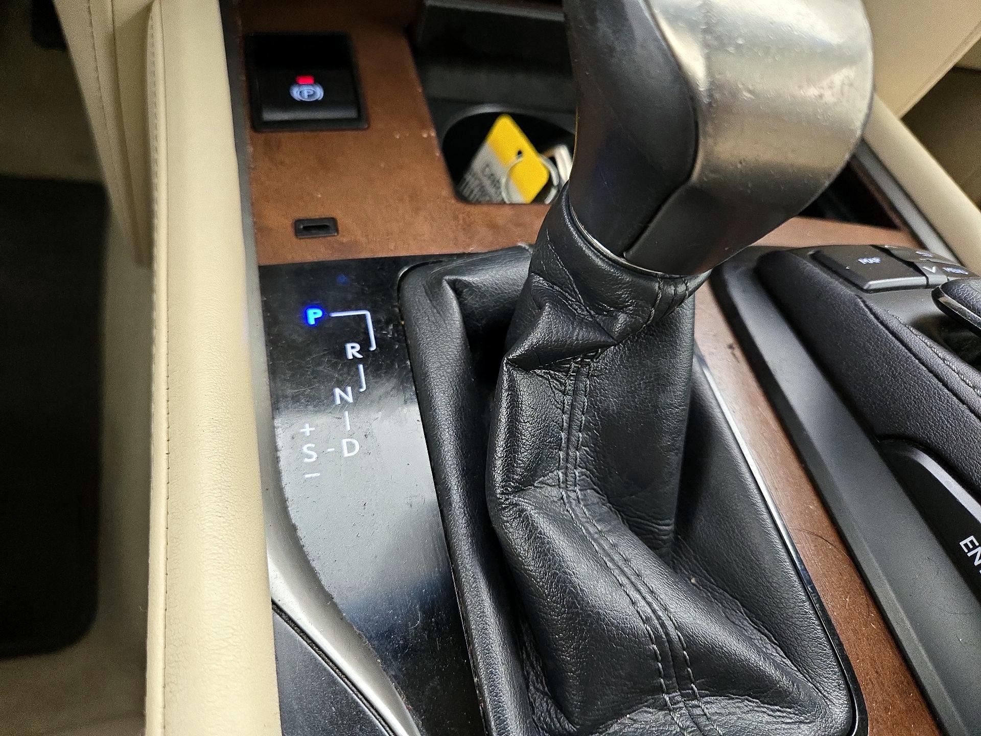 Thumbnail: 2017 Lexus LX - 18