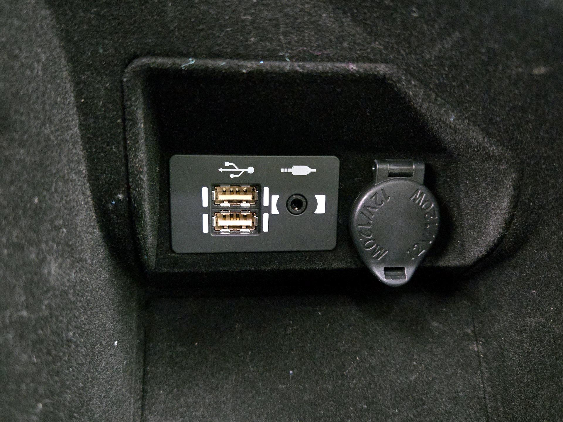 Thumbnail: 2024 Lexus IS - 18