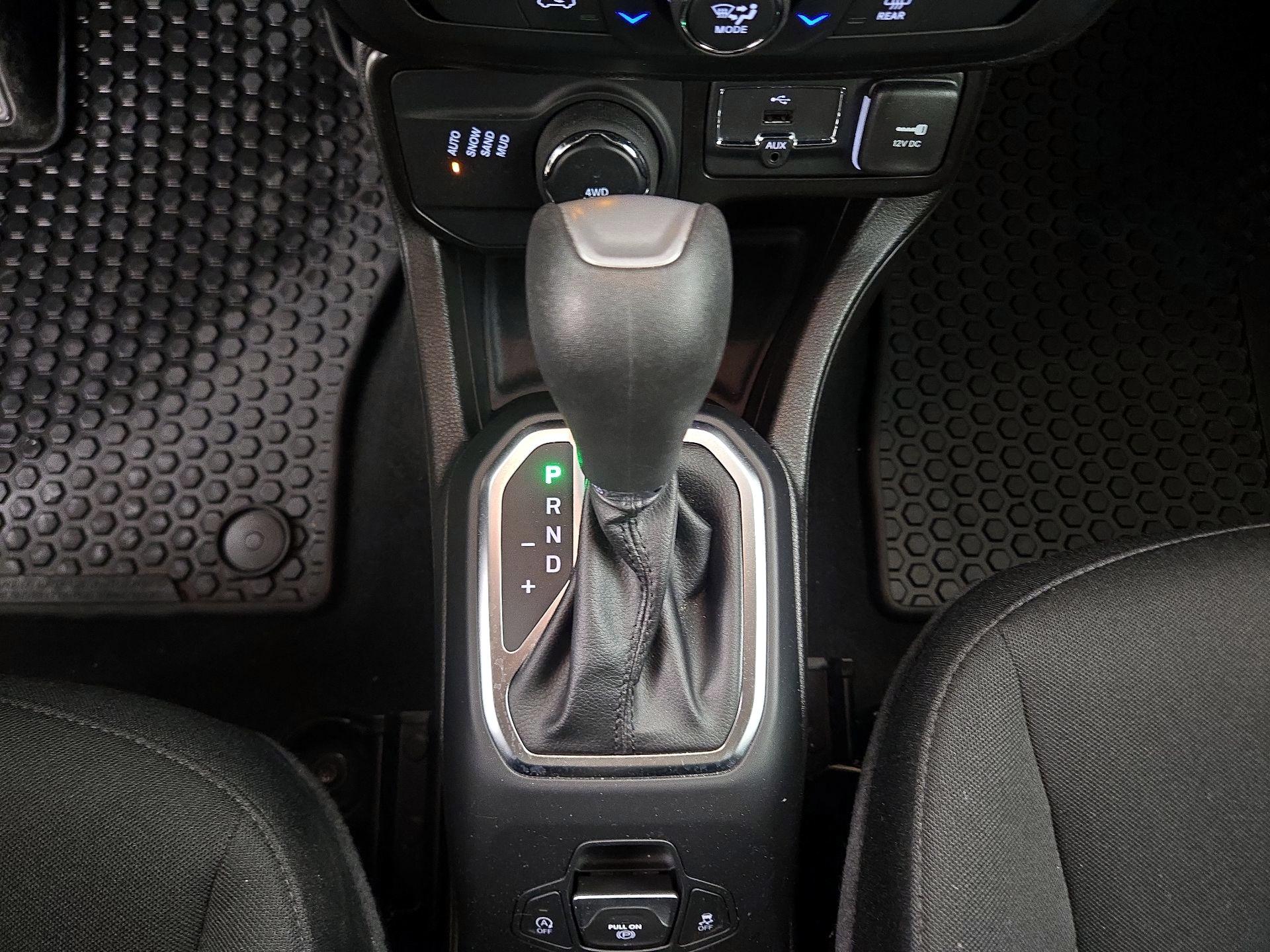 Thumbnail: 2023 Jeep Renegade - 18