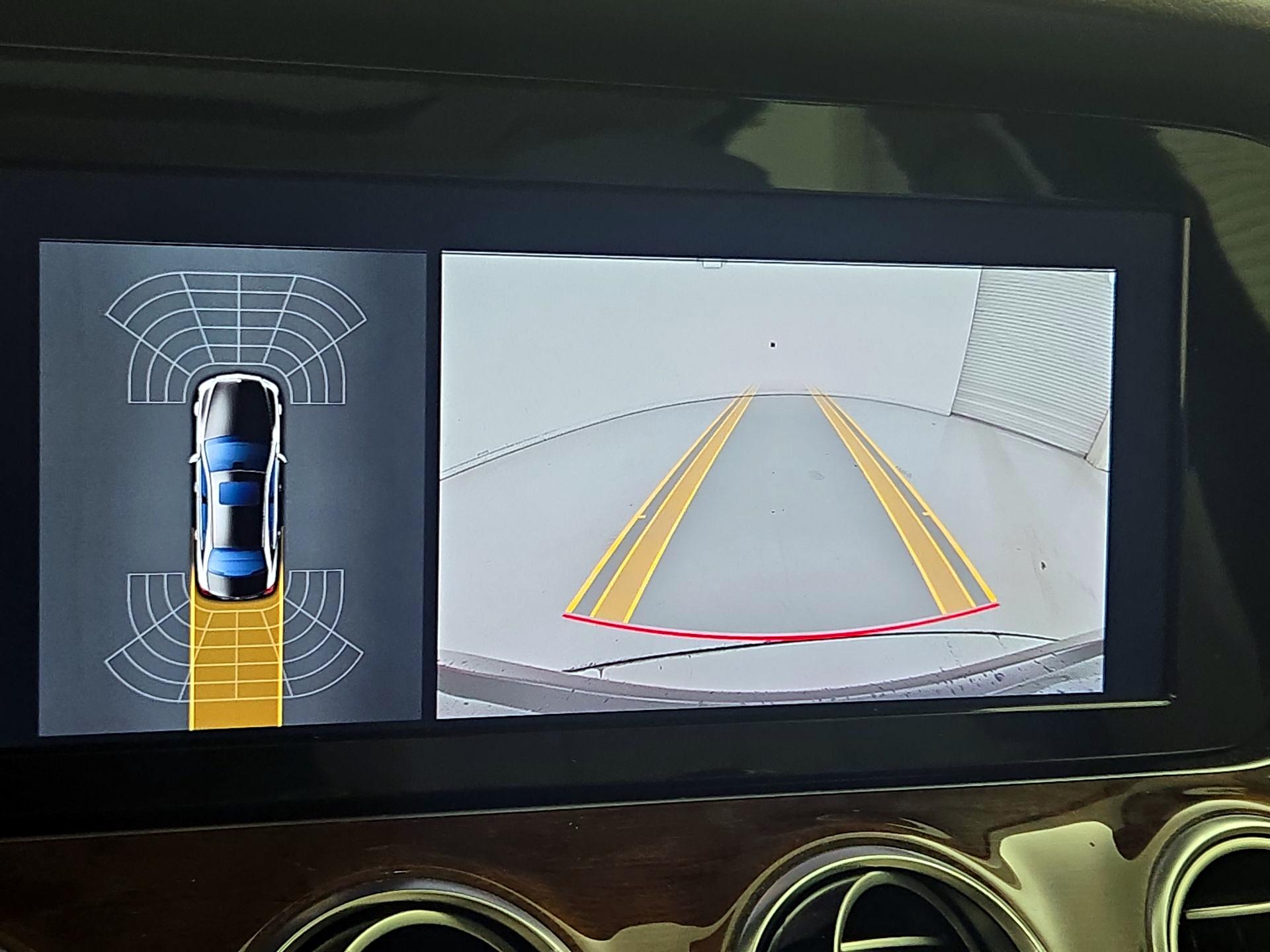 Thumbnail: 2018 Mercedes-Benz E-Class - 15