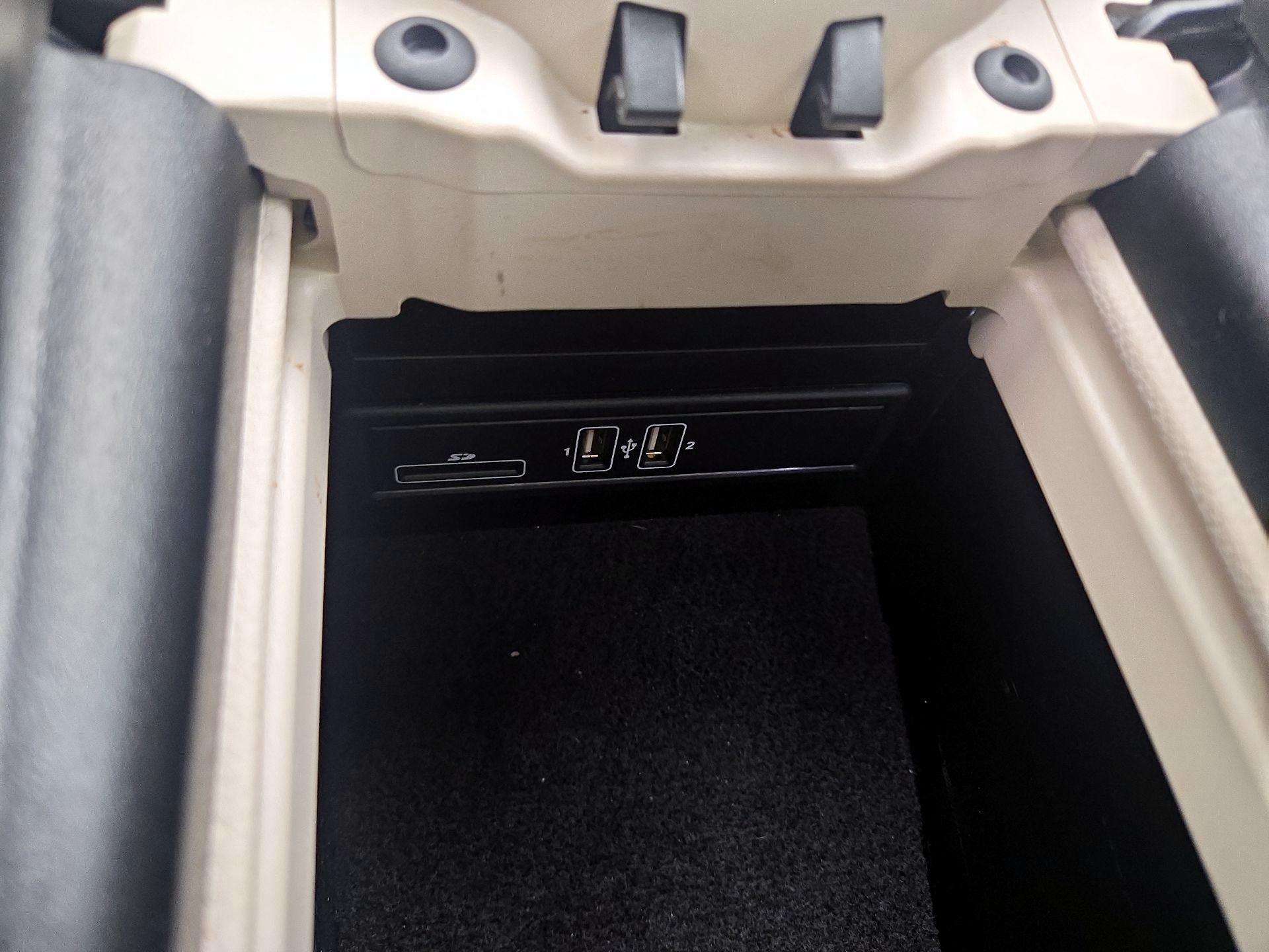 Thumbnail: 2018 Mercedes-Benz E-Class - 19