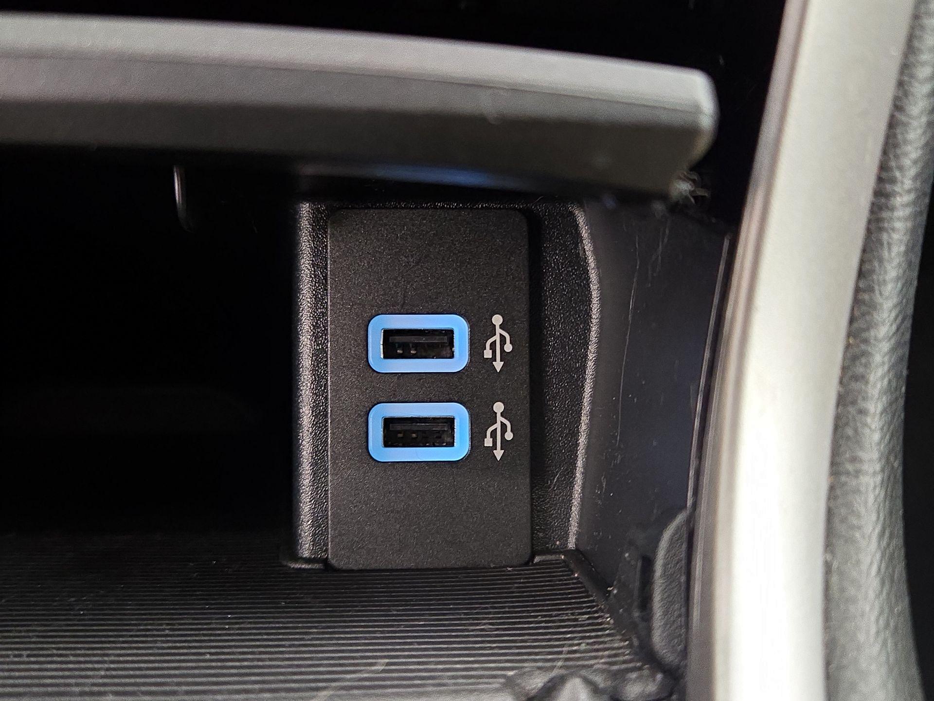 Thumbnail: 2018 Ford Edge - 19