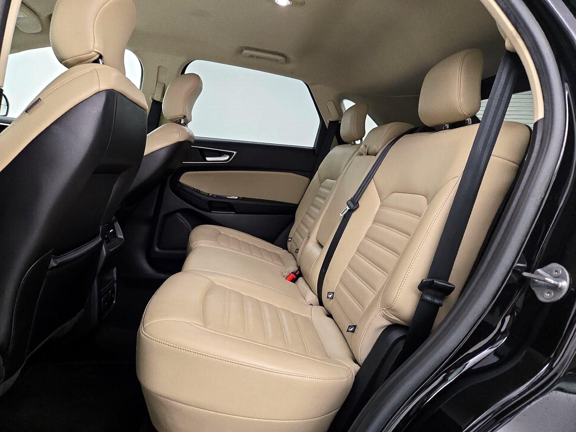 Thumbnail: 2018 Ford Edge - 20