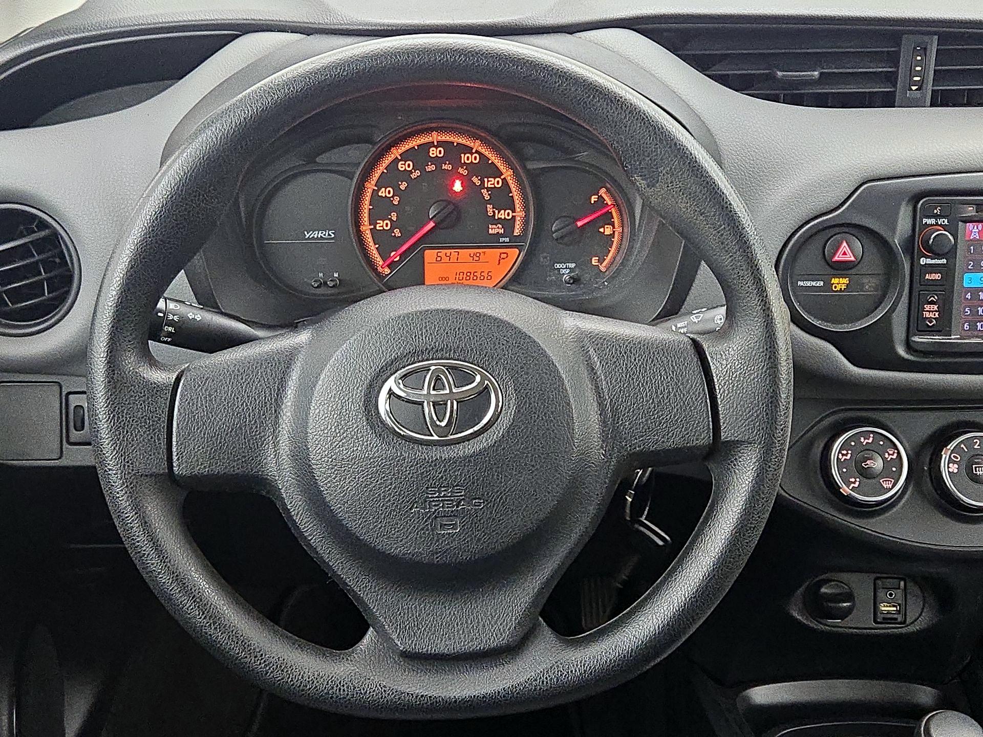 Thumbnail: 2015 Toyota Yaris - 10