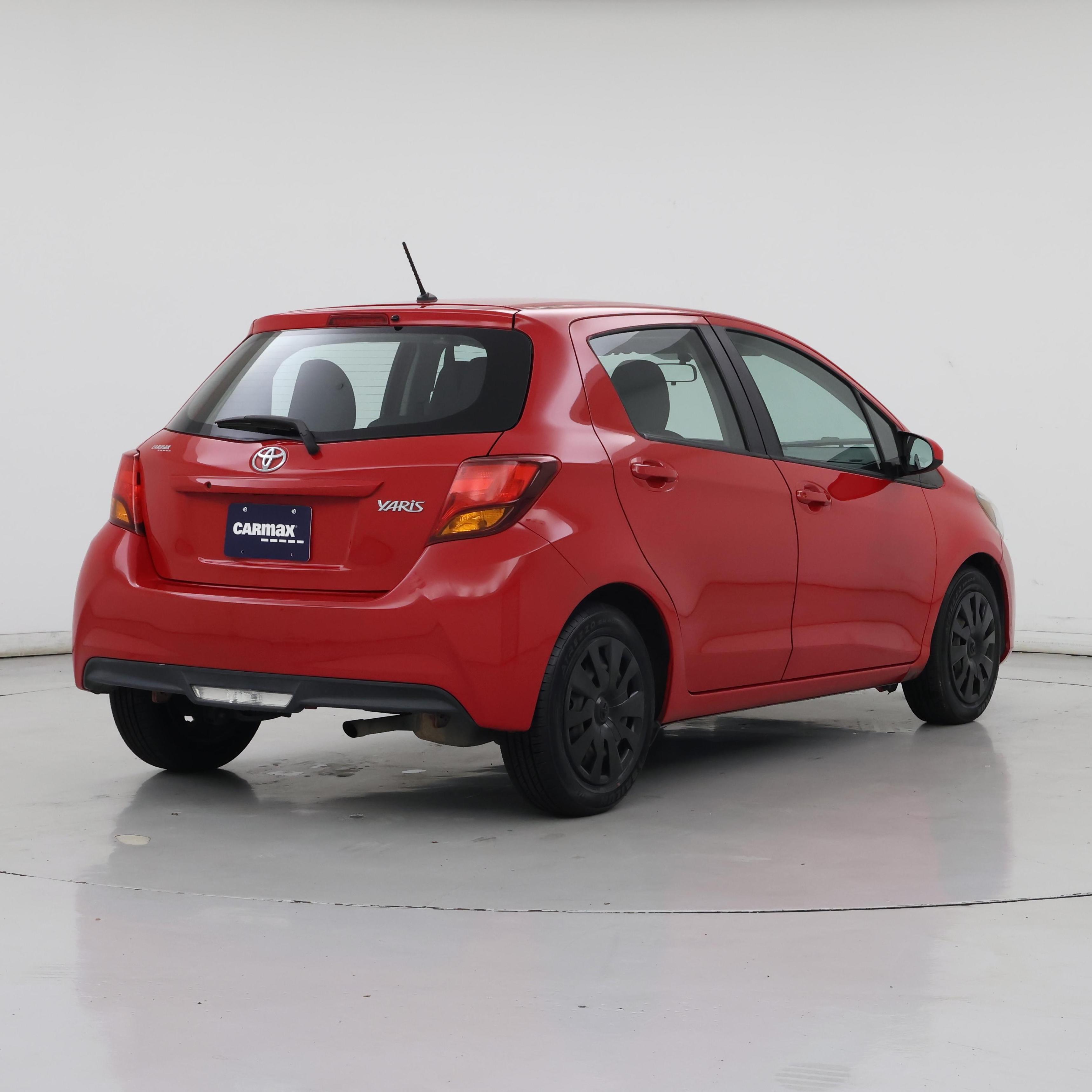 Thumbnail: 2015 Toyota Yaris - 8