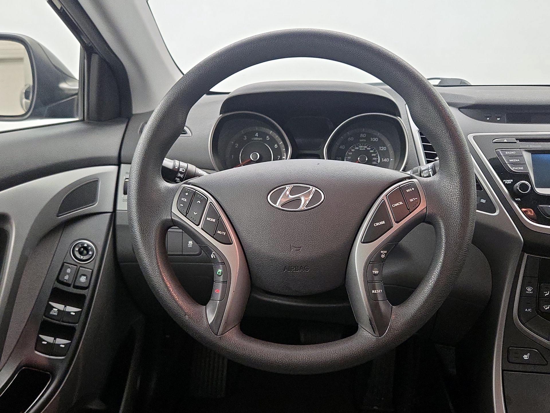Thumbnail: 2014 Hyundai Elantra - 10