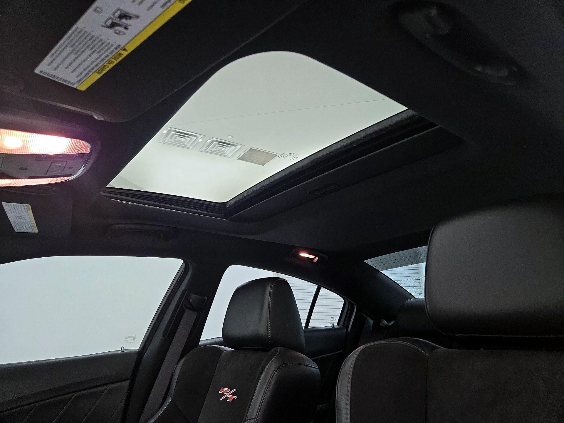 Thumbnail: 2016 Dodge Charger - 20