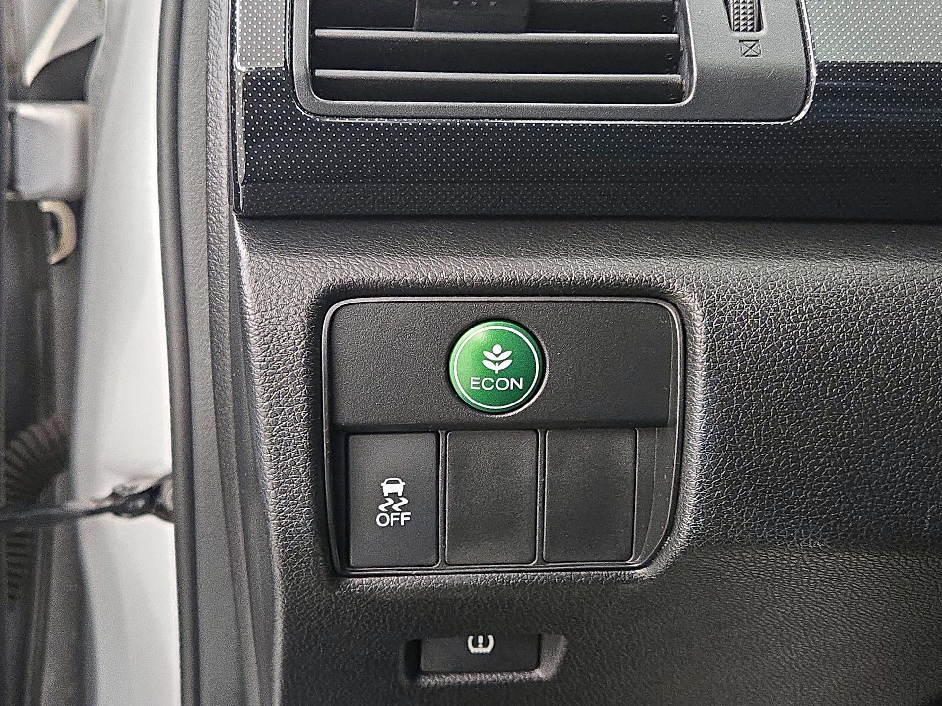 Thumbnail: 2015 Honda Accord - 13