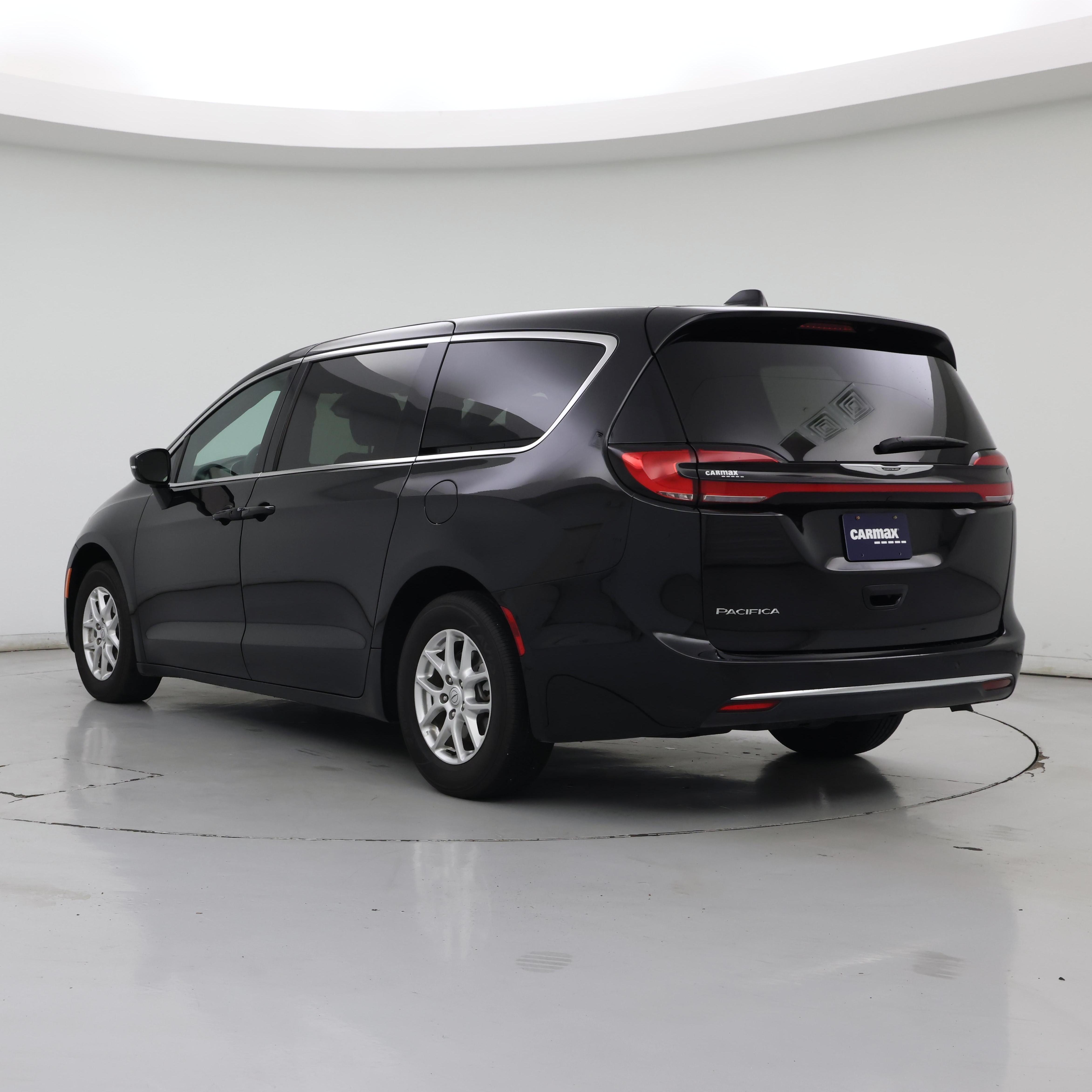 Thumbnail: 2025 Chrysler Pacifica - 2