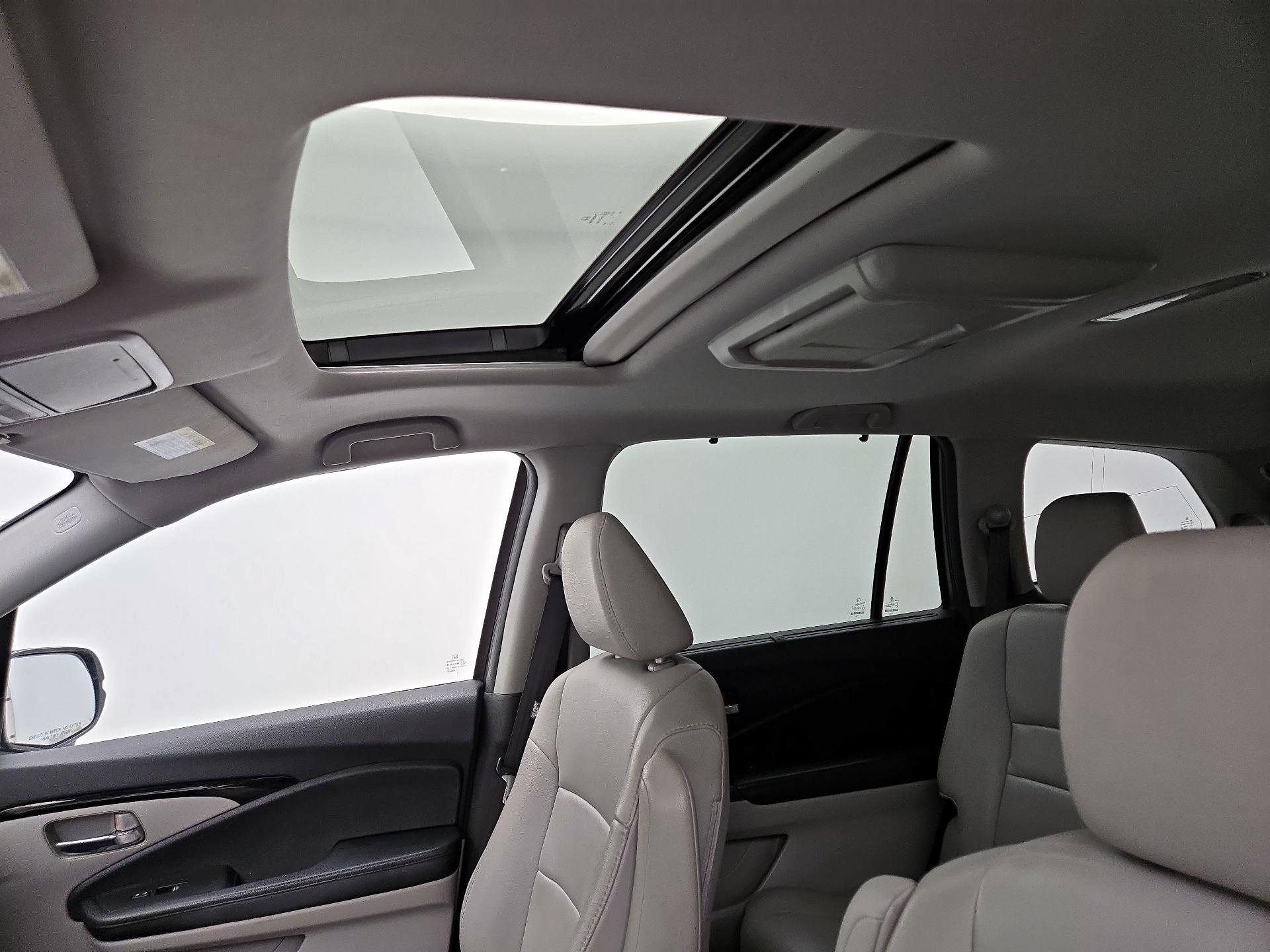 Thumbnail: 2016 Honda Pilot - 20