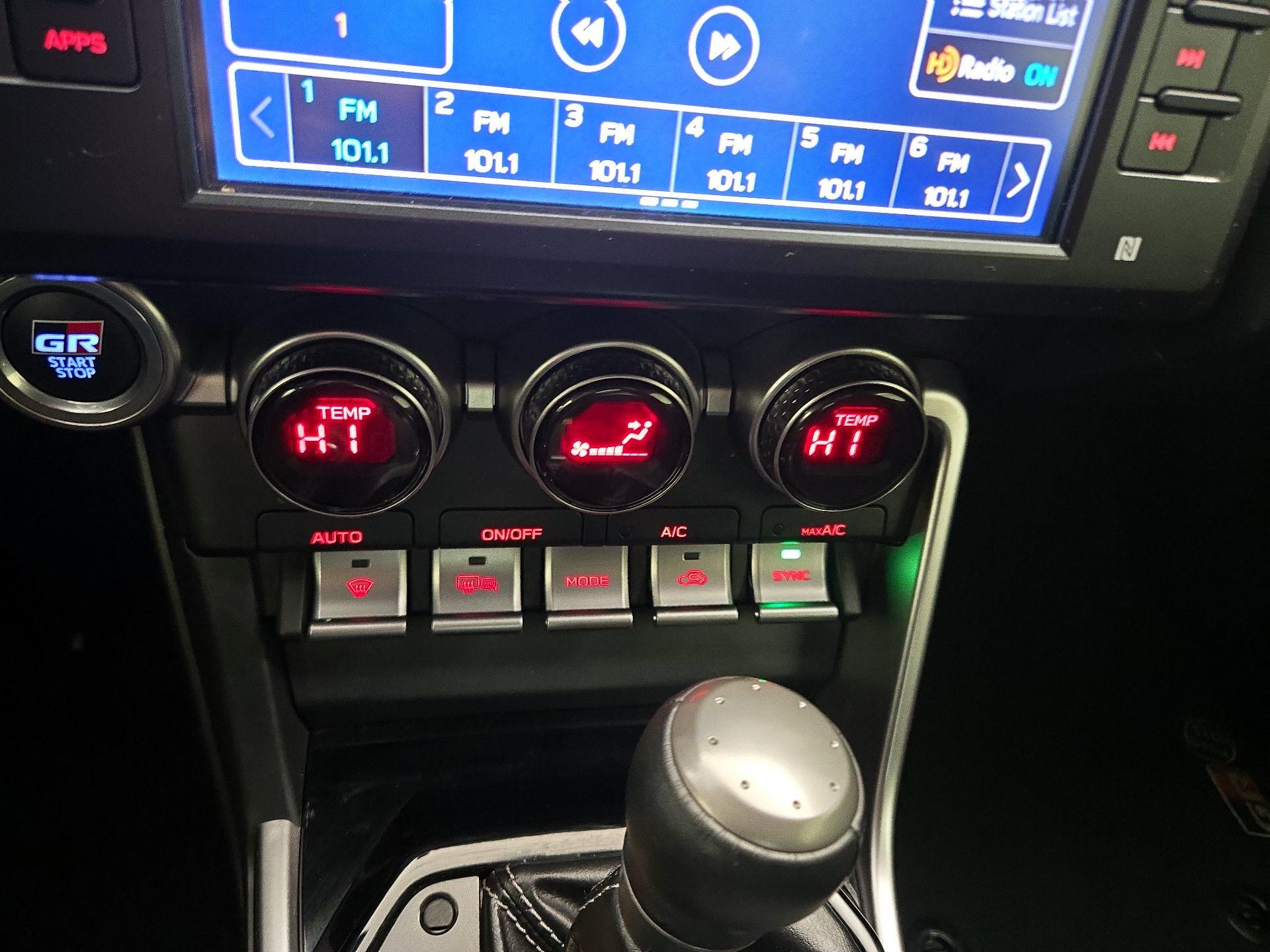 Thumbnail: 2022 Toyota GR86 - 16