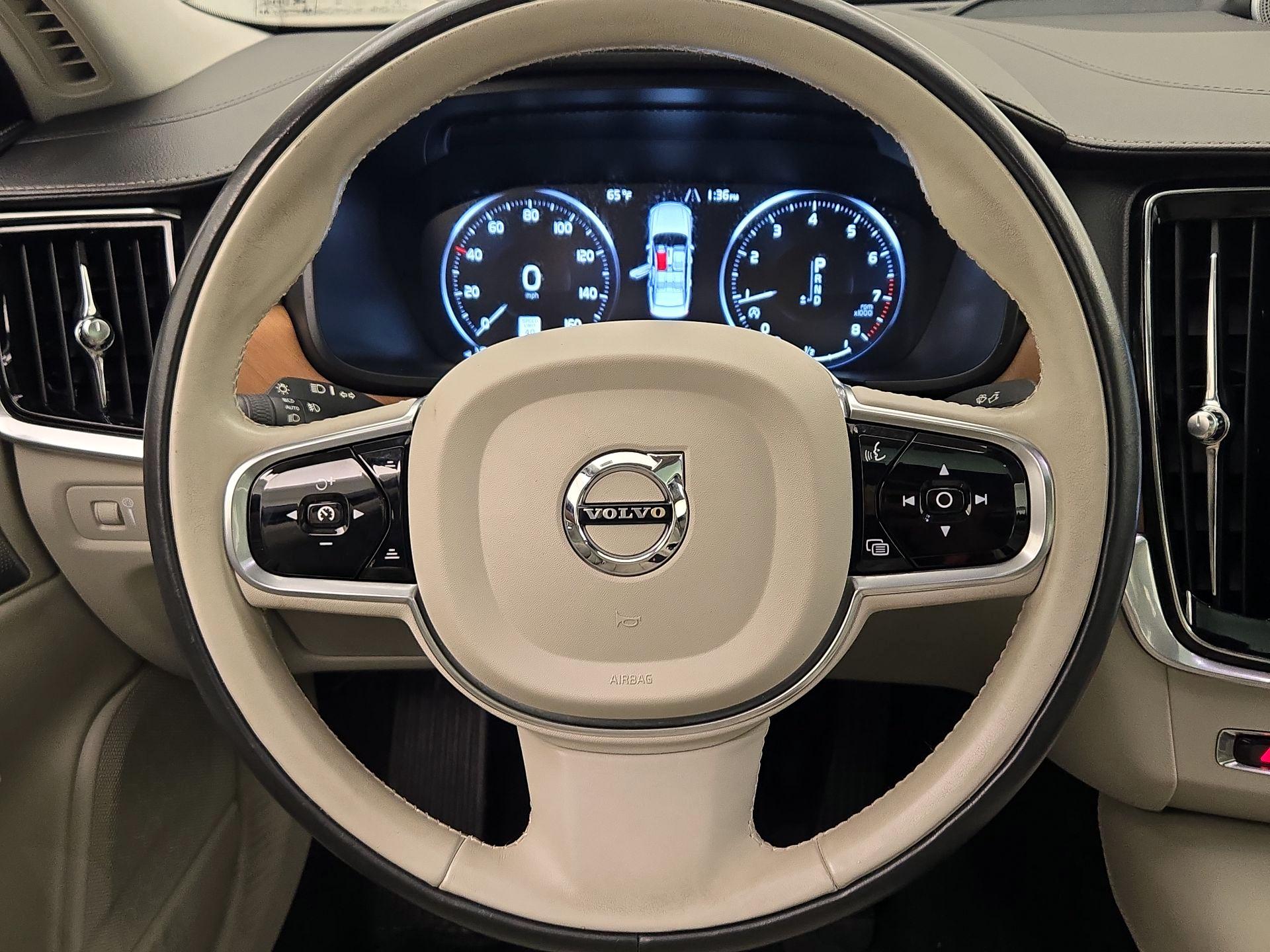 Thumbnail: 2017 Volvo S90 - 10