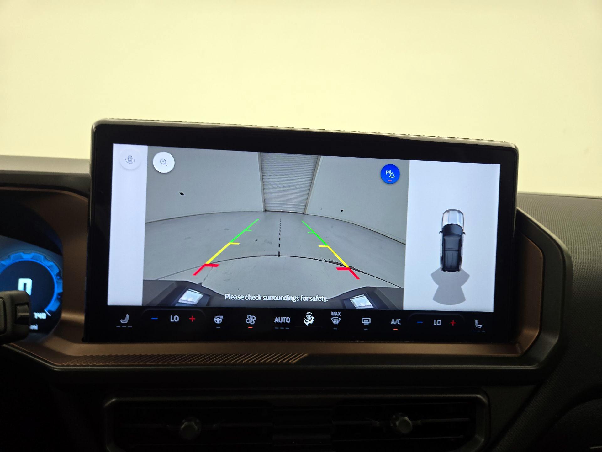 Thumbnail: 2025 Ford Bronco Sport - 14