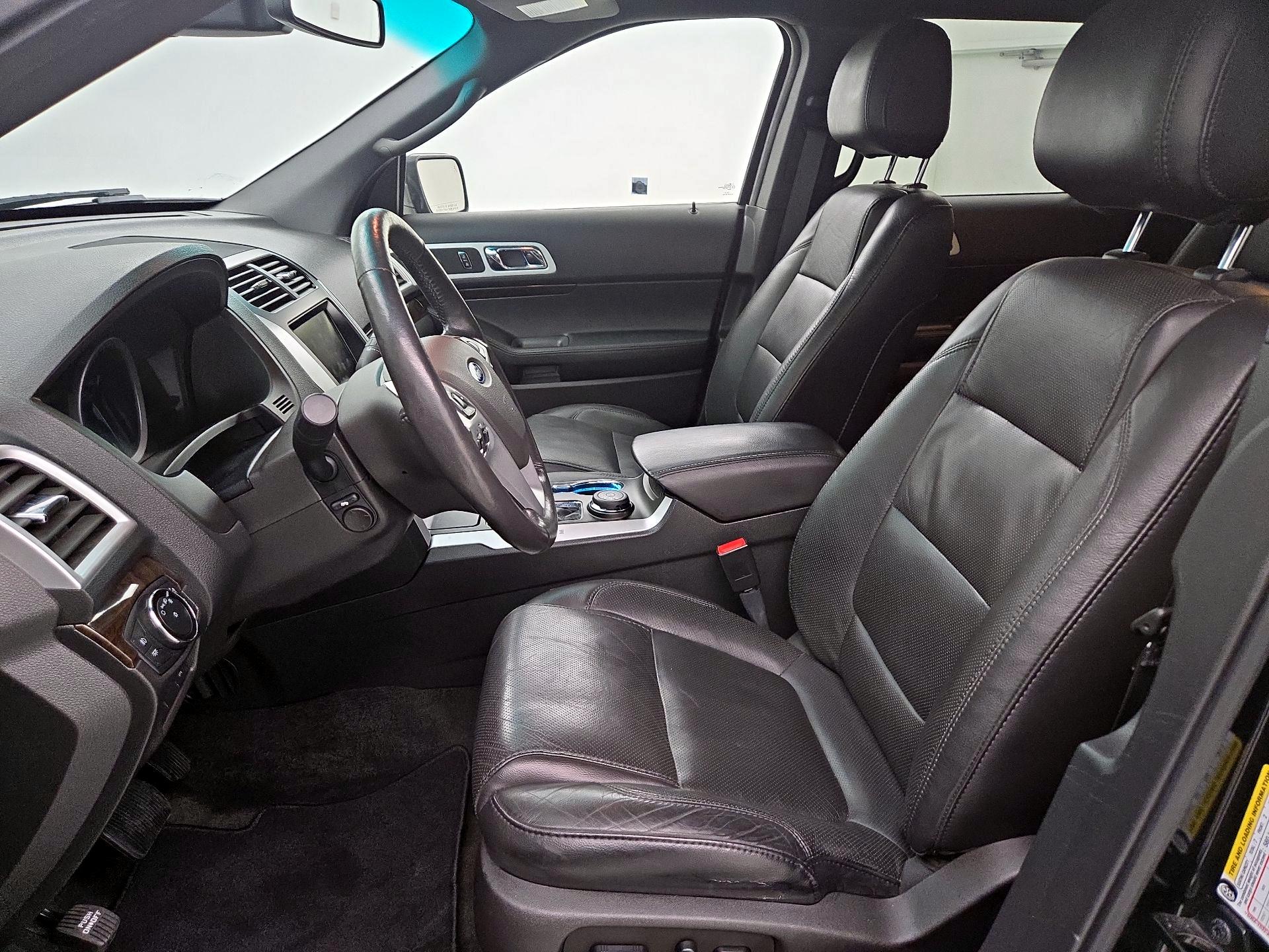 Thumbnail: 2014 Ford Explorer - 11
