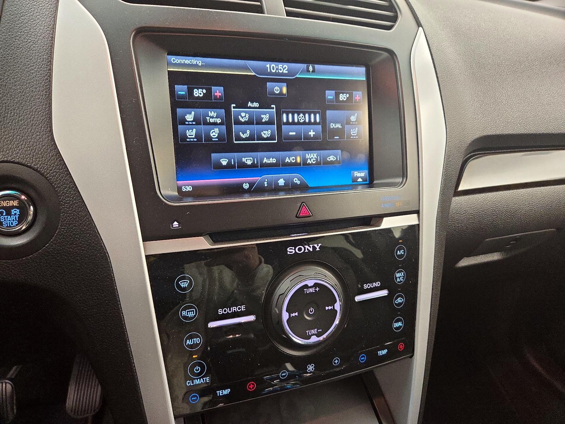 Thumbnail: 2014 Ford Explorer - 16