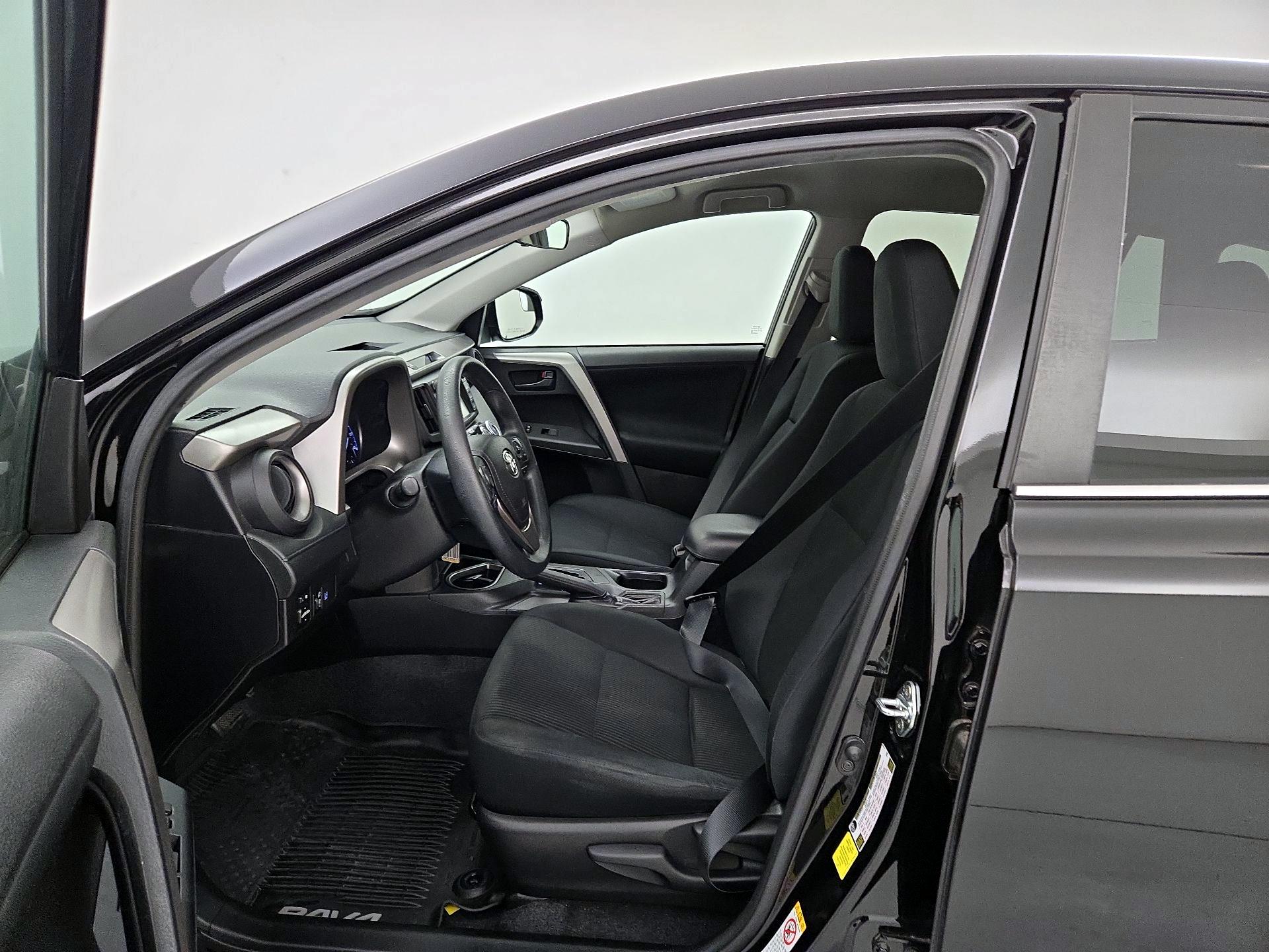 Thumbnail: 2017 Toyota RAV4 - 11