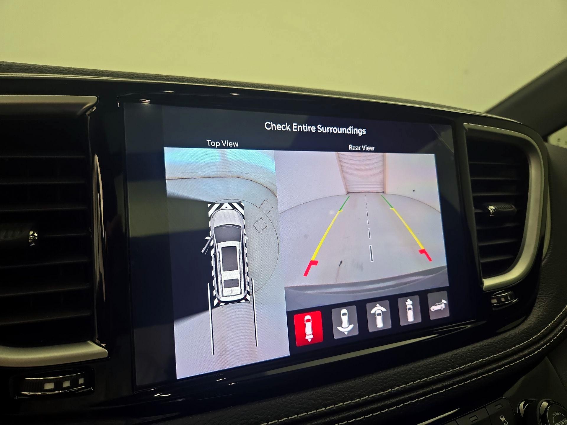 Thumbnail: 2023 Chrysler Pacifica - 15