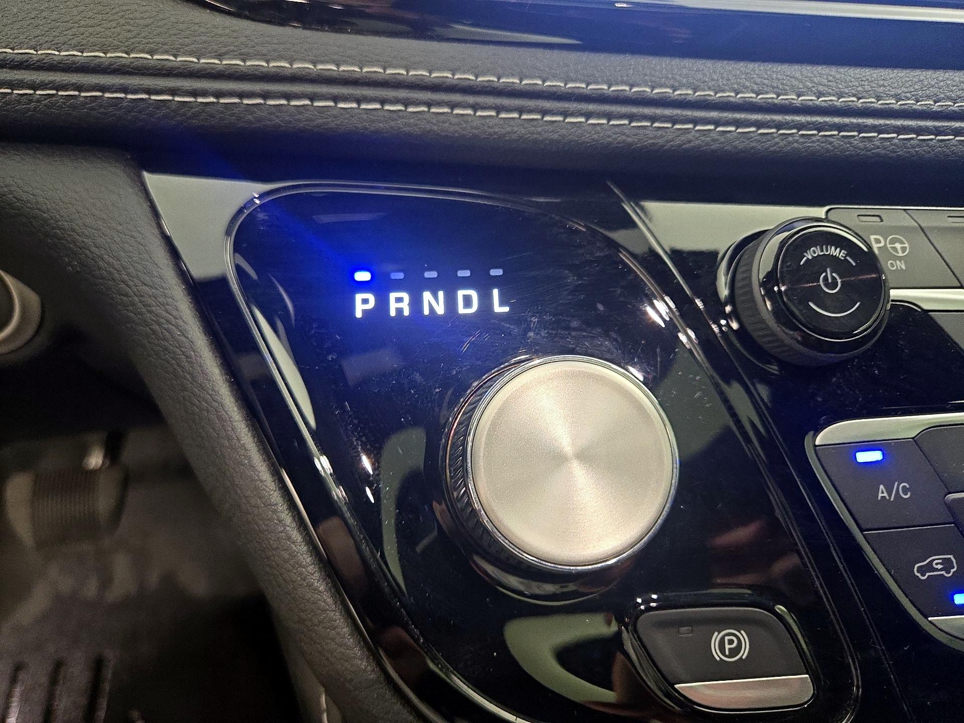 Thumbnail: 2023 Chrysler Pacifica - 18