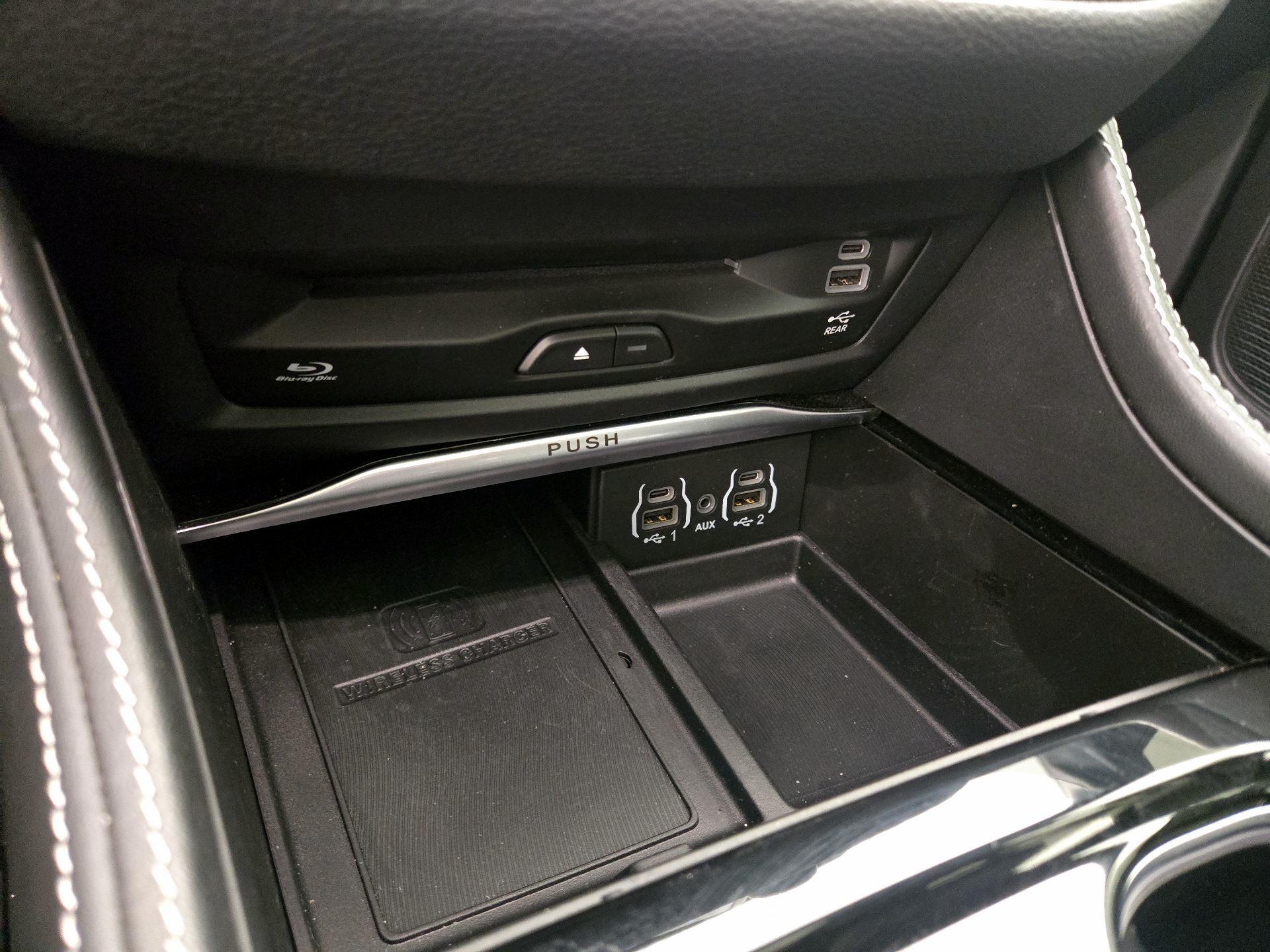 Thumbnail: 2023 Chrysler Pacifica - 19