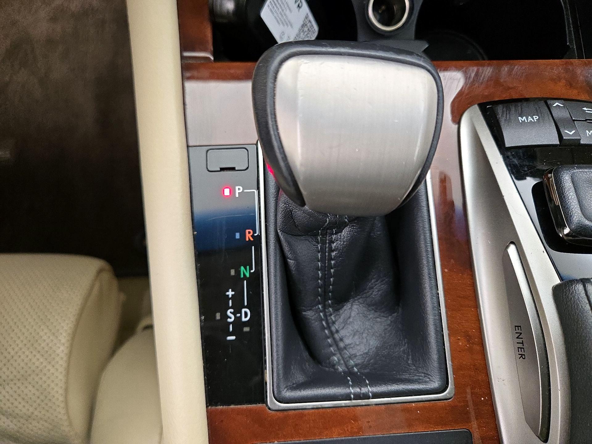 Thumbnail: 2016 Lexus LS - 18