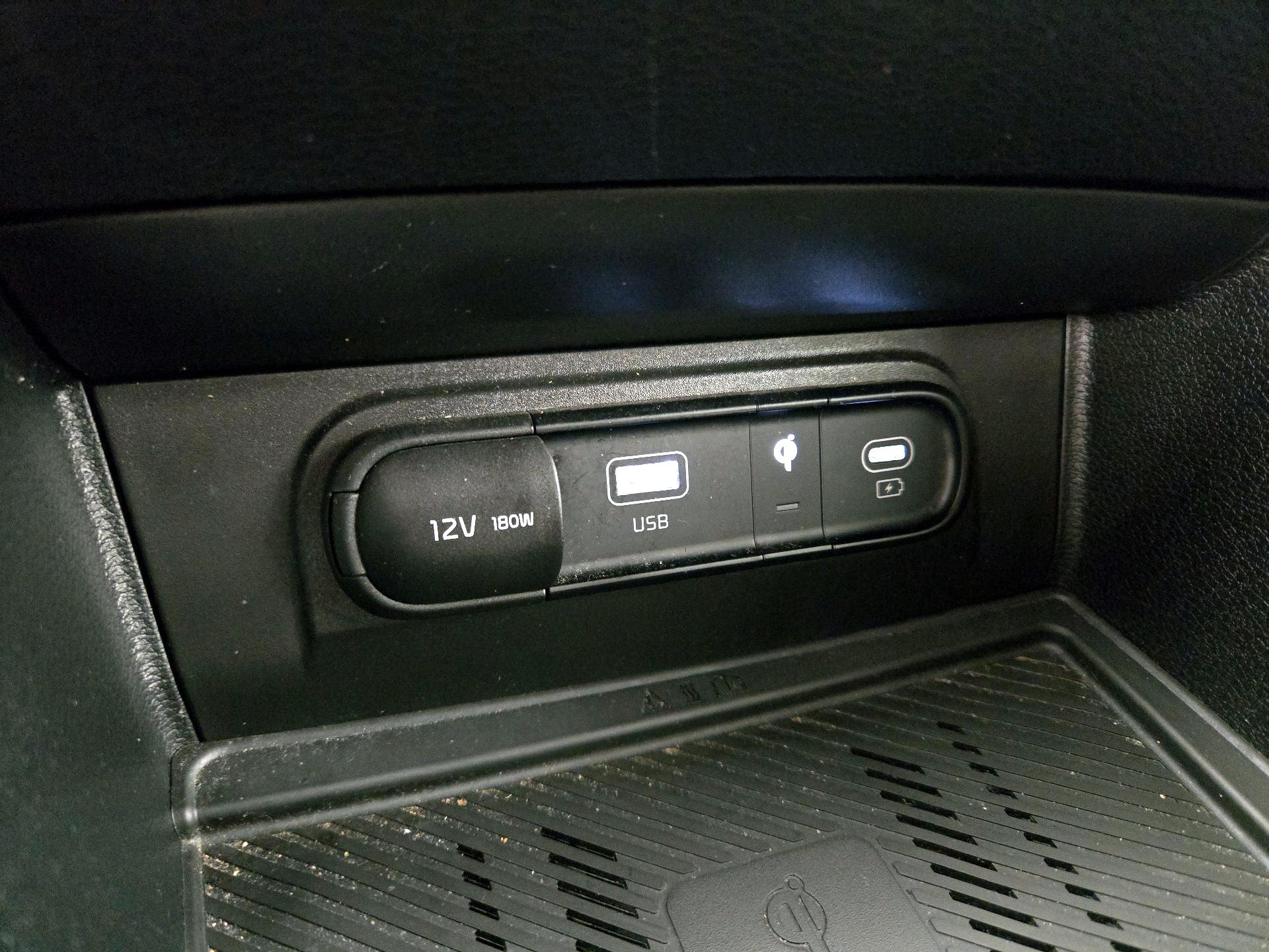 Thumbnail: 2023 Kia Sportage - 19