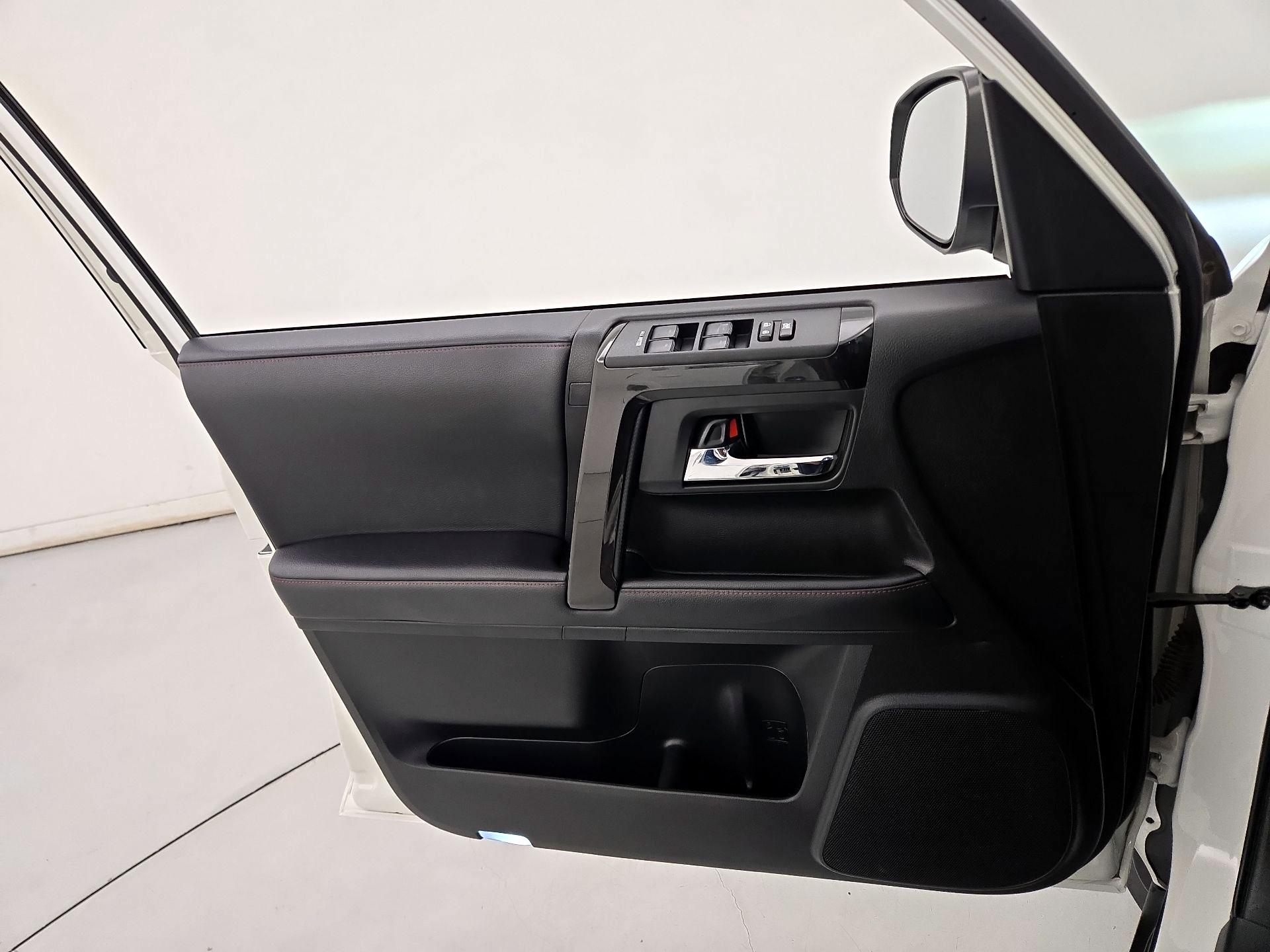 Thumbnail: 2021 Toyota 4Runner - 12