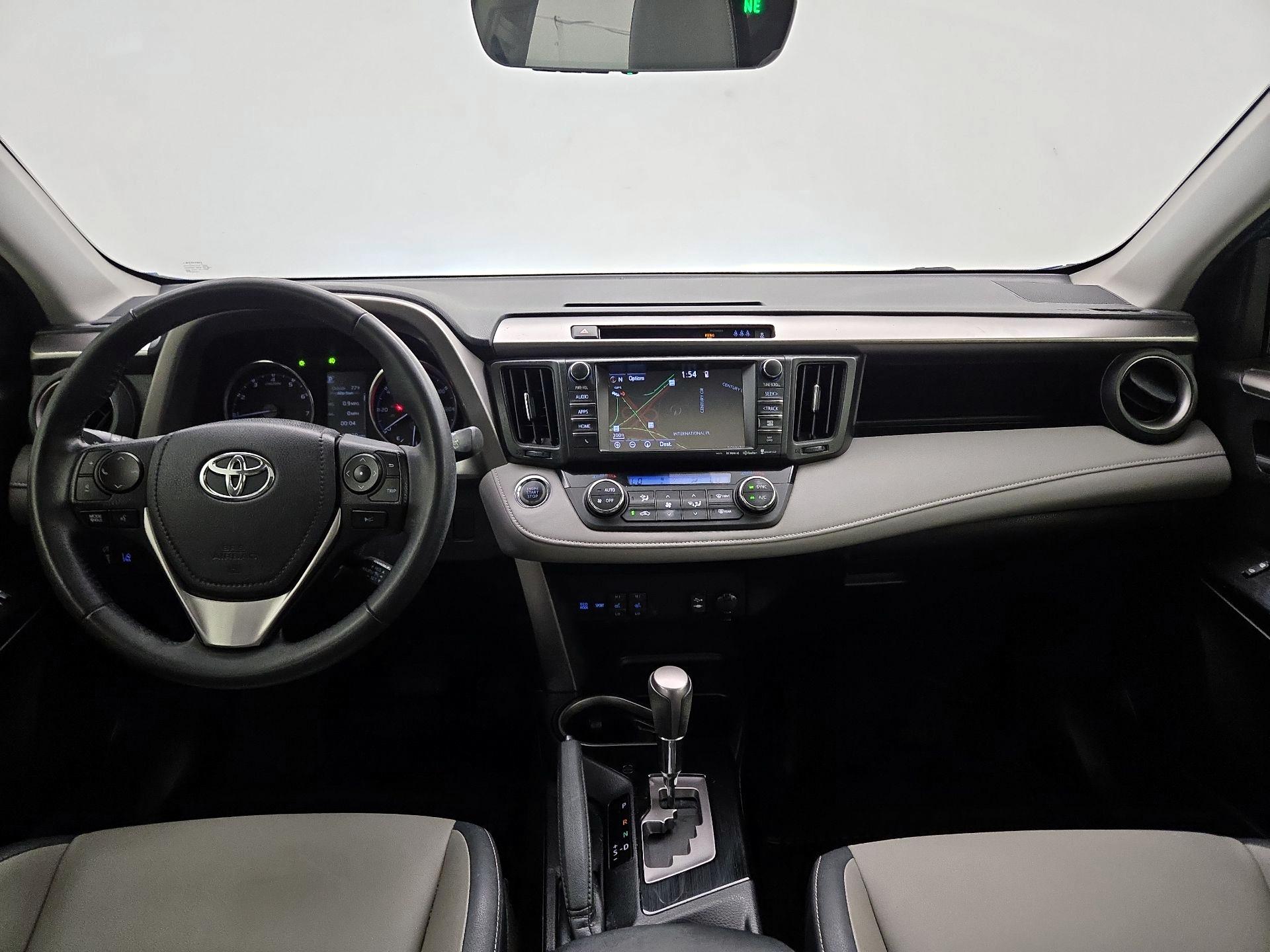 Thumbnail: 2018 Toyota RAV4 - 9