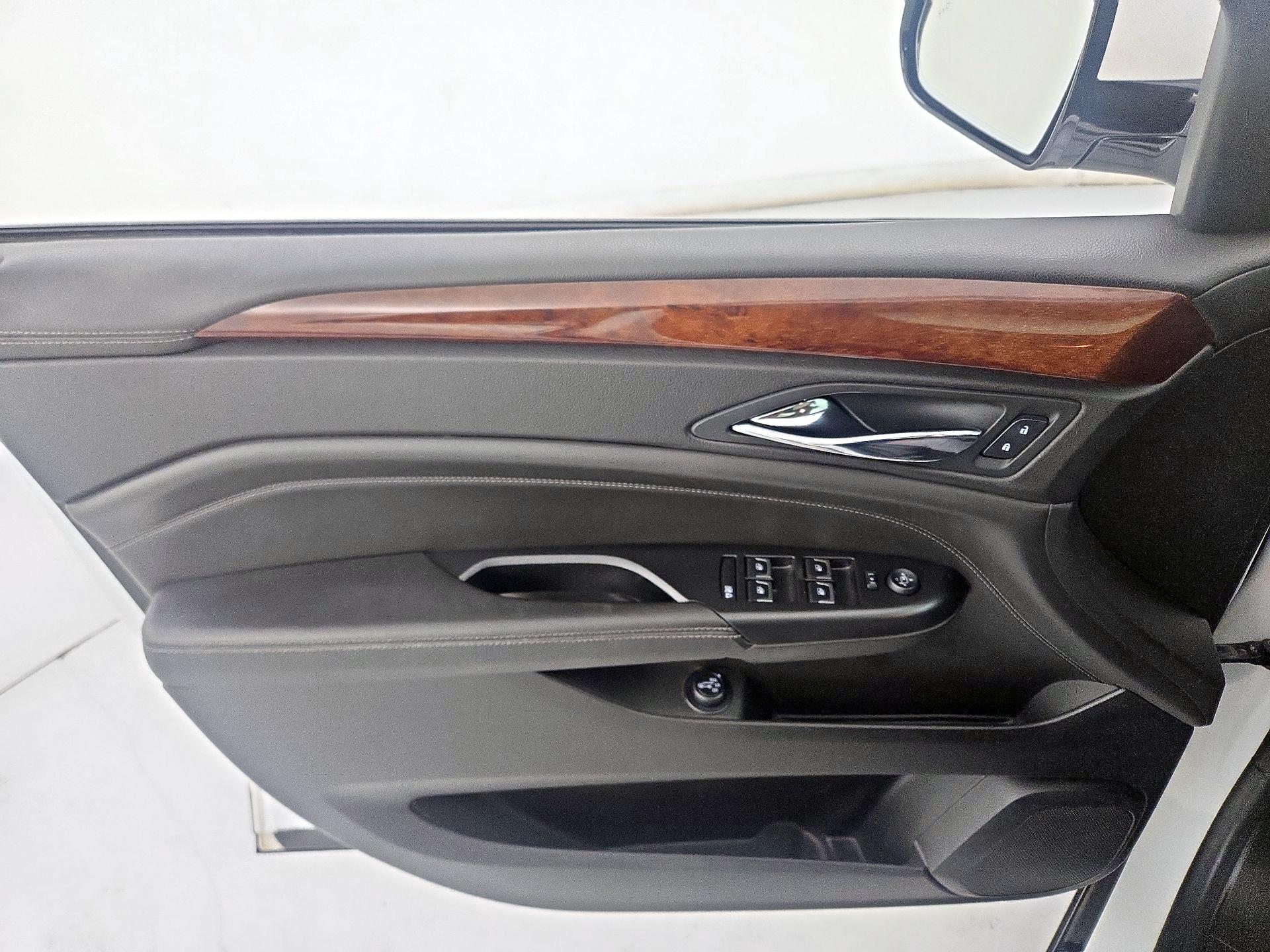 Thumbnail: 2016 Cadillac SRX - 12