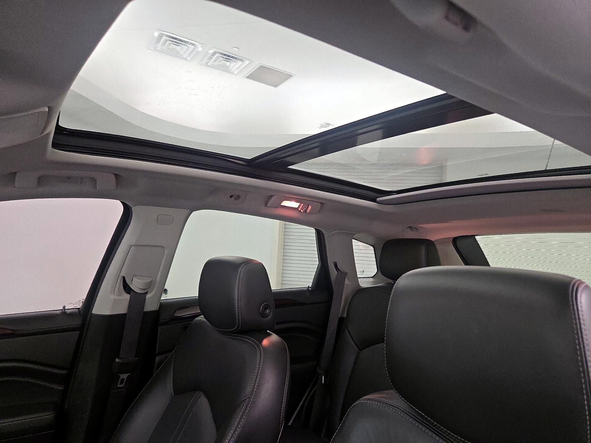 Thumbnail: 2016 Cadillac SRX - 20