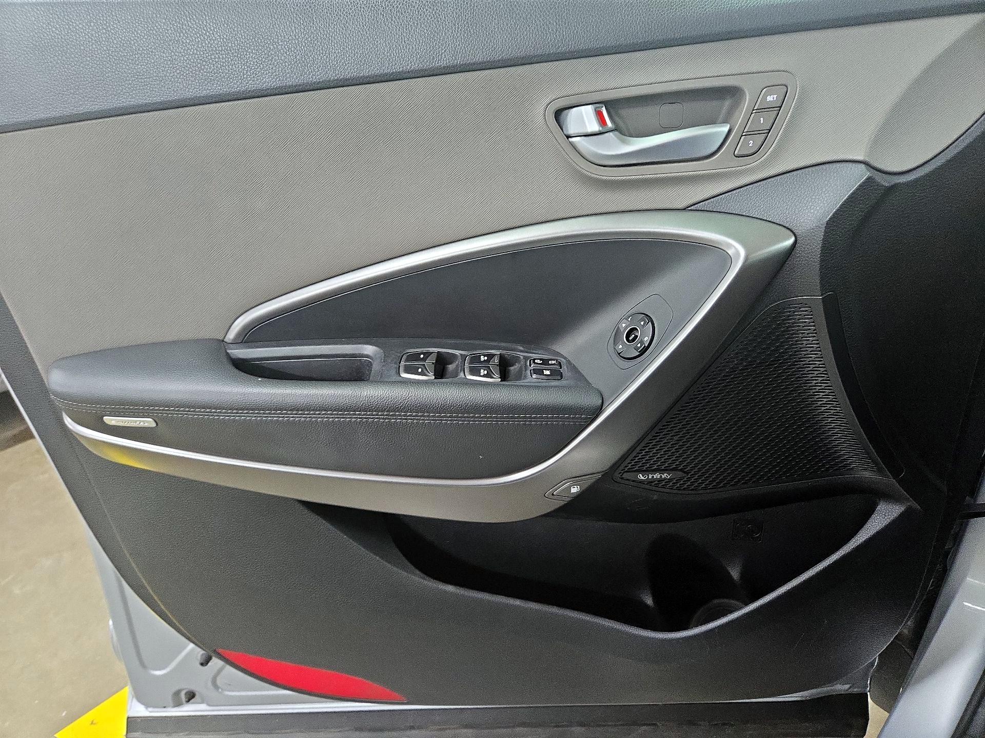 Thumbnail: 2016 Hyundai Santa Fe - 12