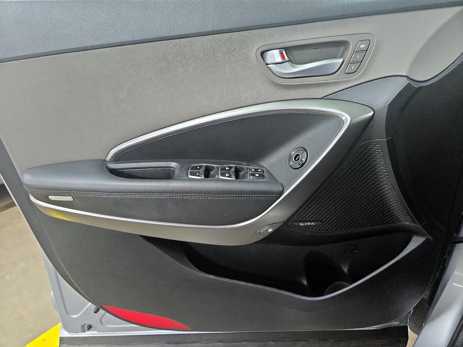 2016 Hyundai Santa Fe Limited - Photo 13