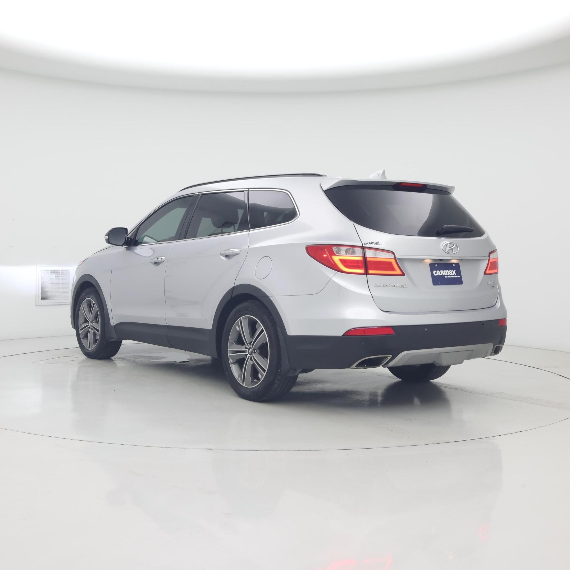 Thumbnail: 2016 Hyundai Santa Fe - 2