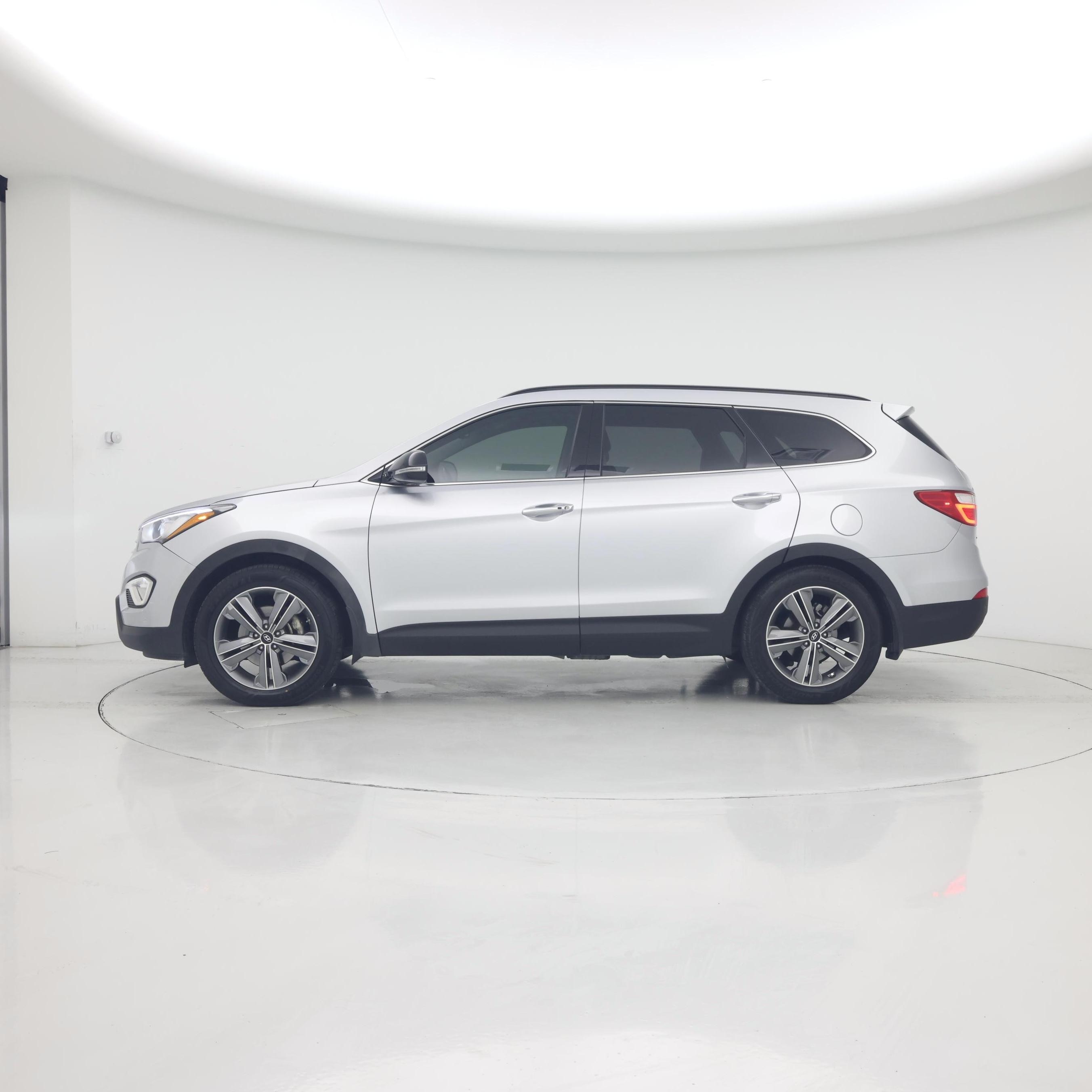 Thumbnail: 2016 Hyundai Santa Fe - 3