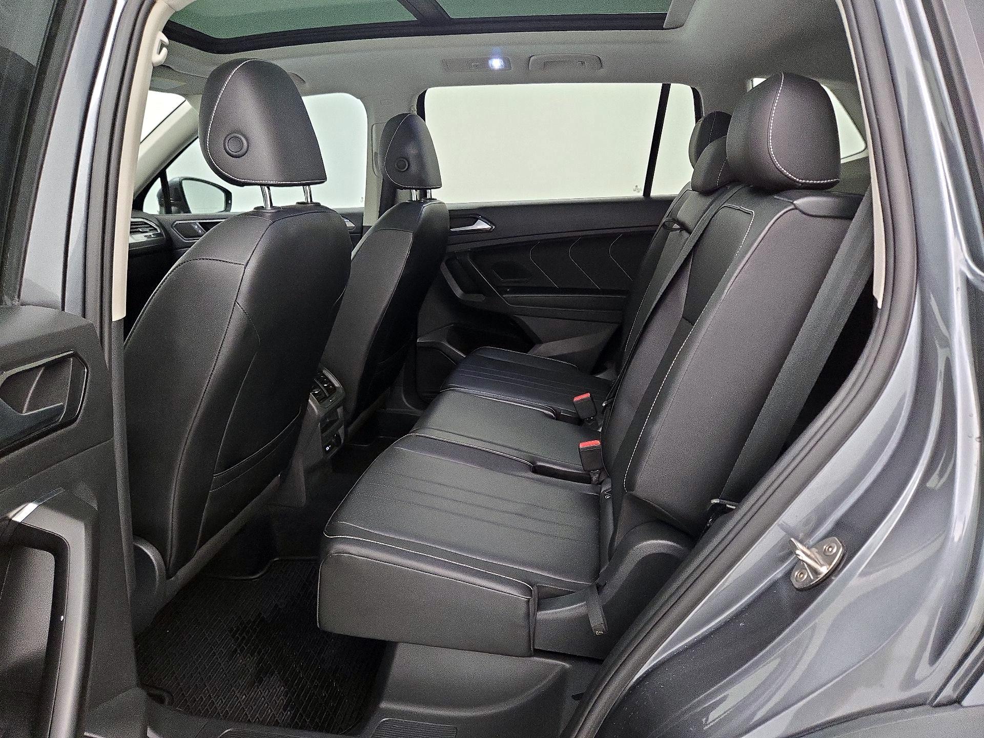 Thumbnail: 2022 Volkswagen Tiguan - 20