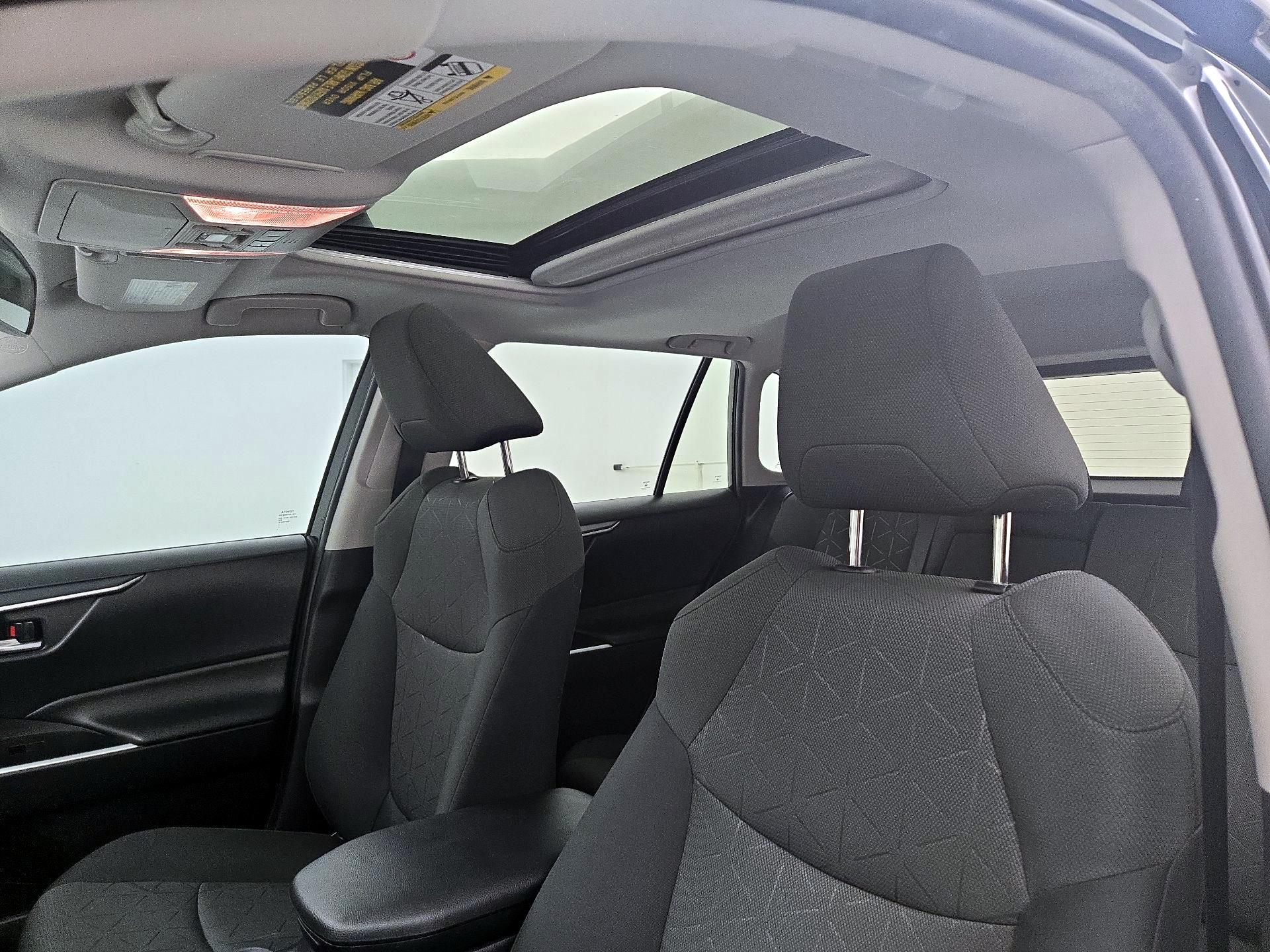 Thumbnail: 2020 Toyota RAV4 - 19