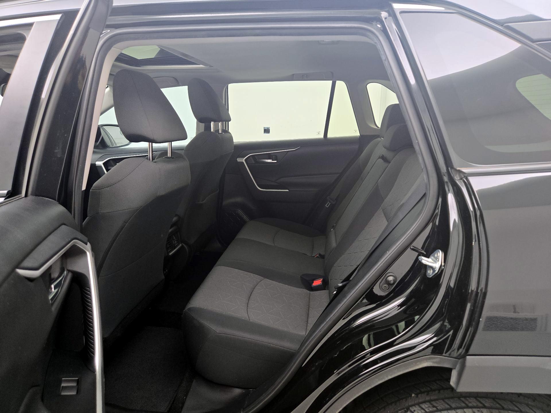 Thumbnail: 2020 Toyota RAV4 - 20