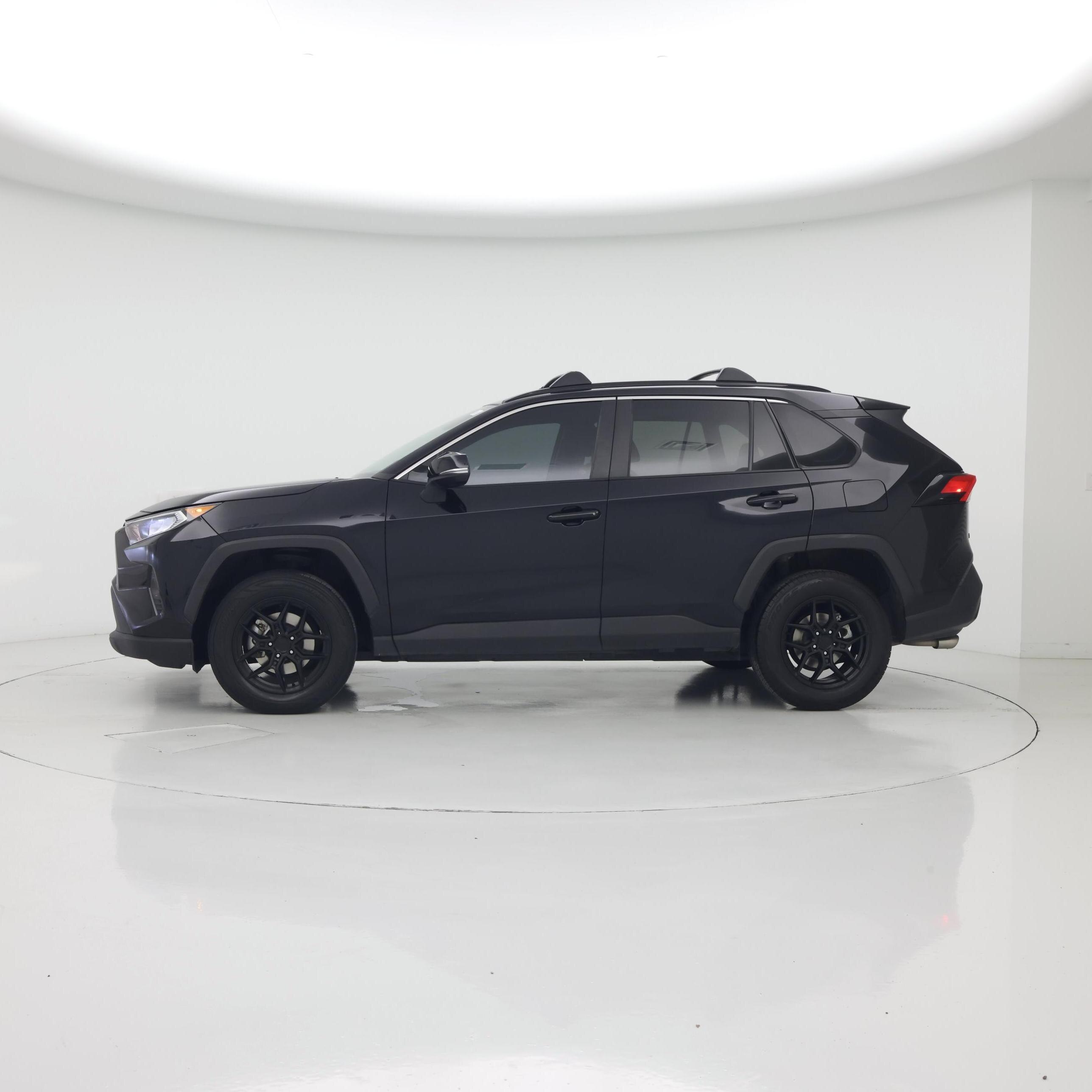 Thumbnail: 2020 Toyota RAV4 - 3