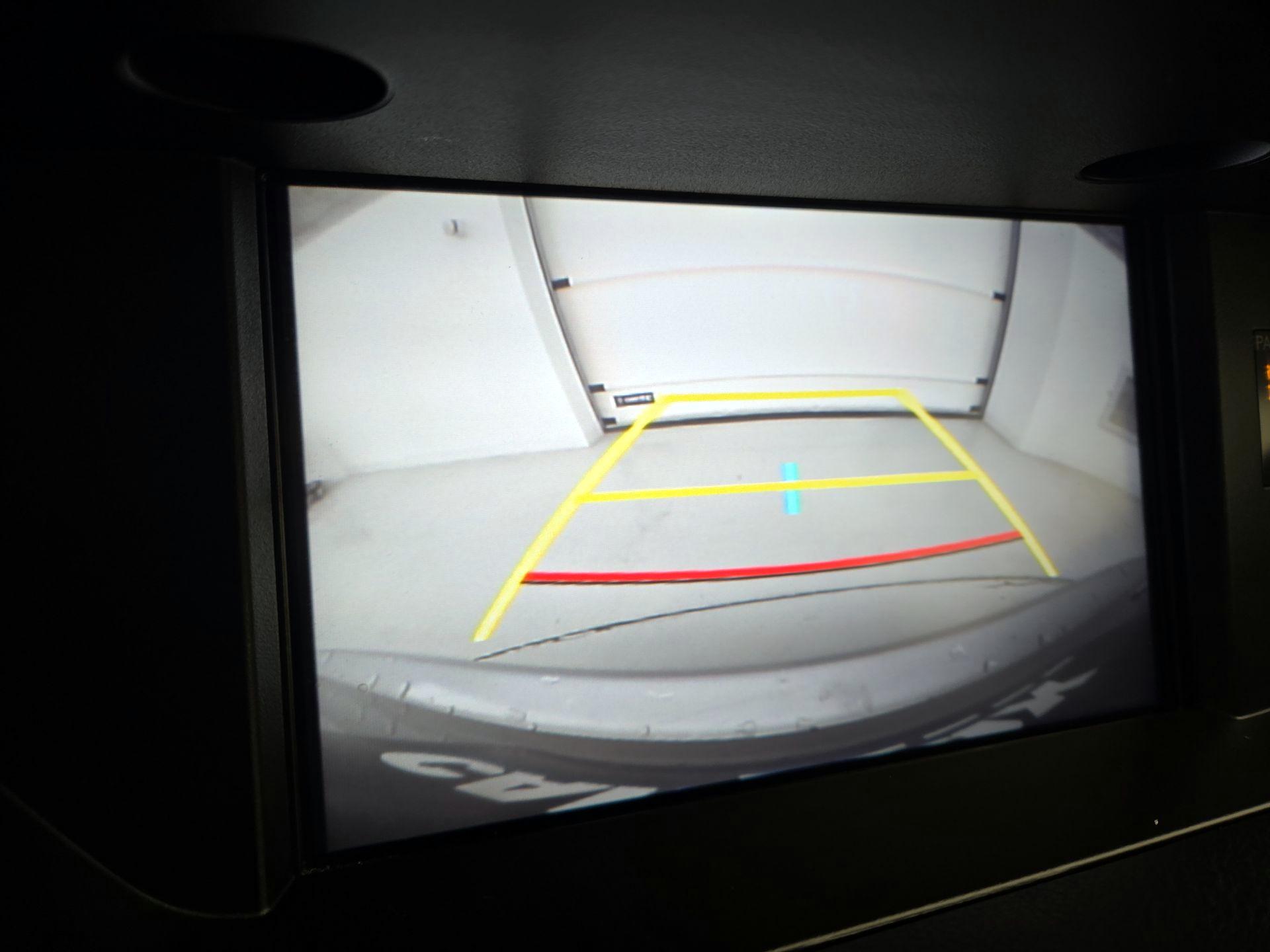 Thumbnail: 2017 Lexus ES - 14