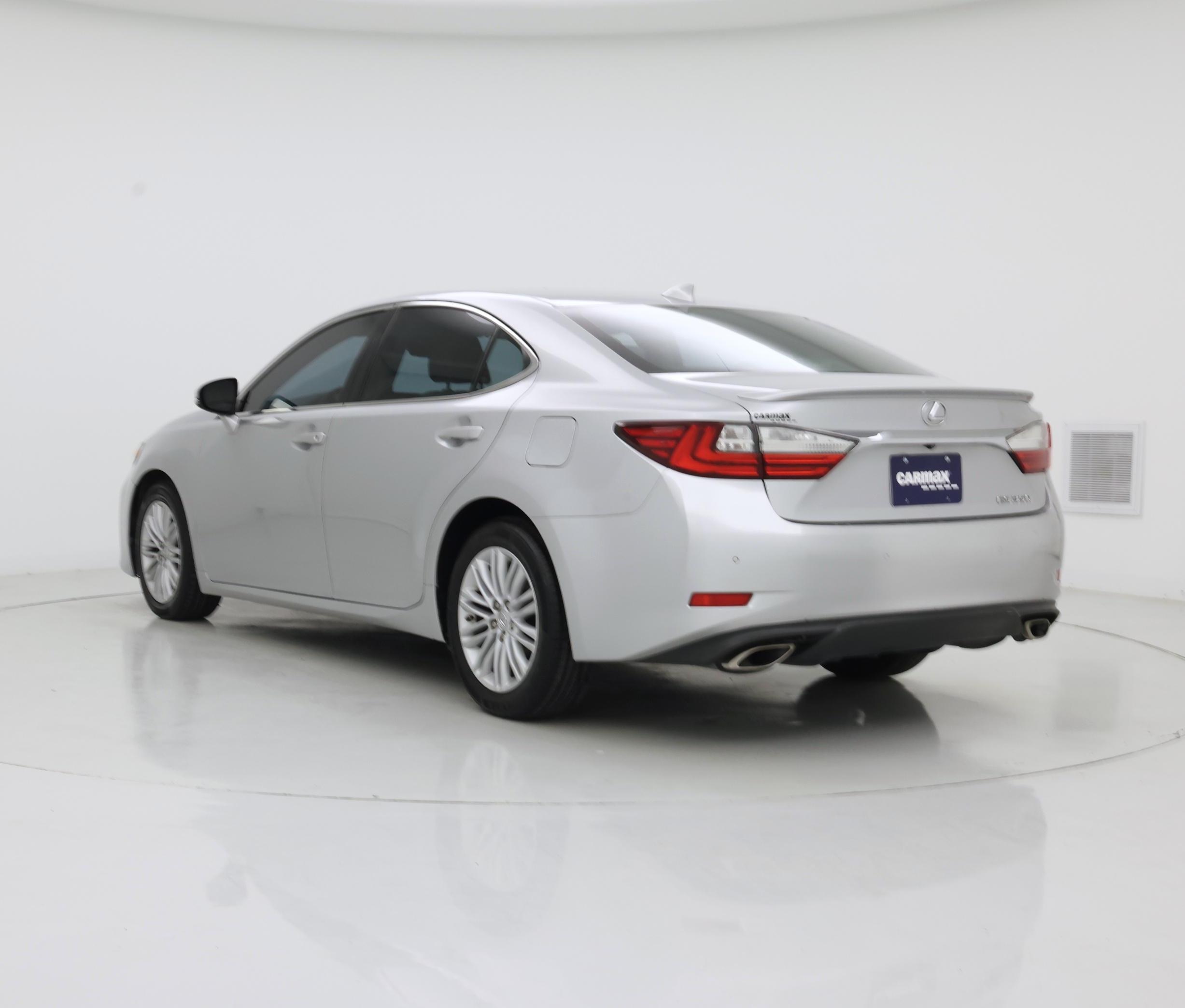 Thumbnail: 2017 Lexus ES - 2