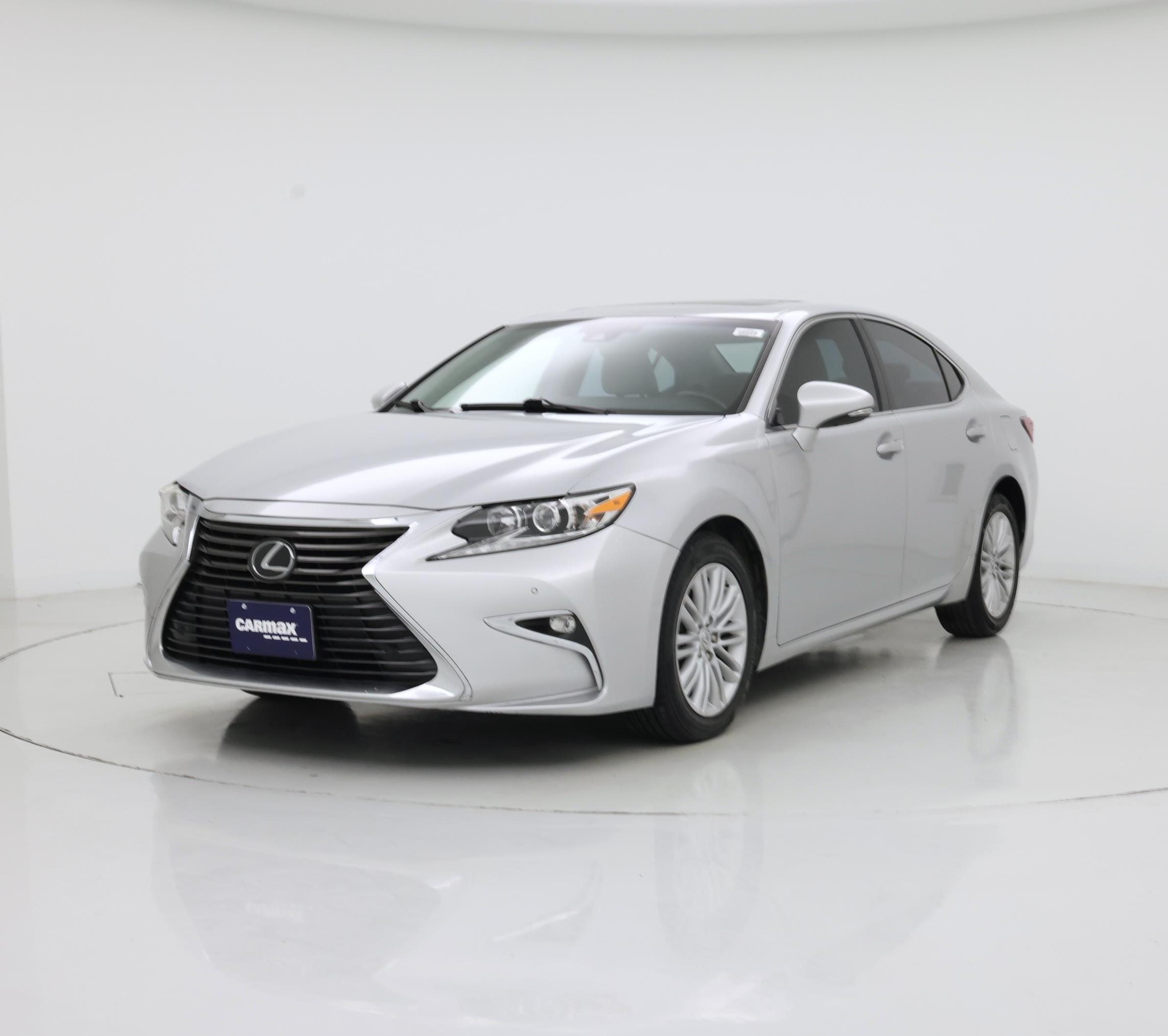 Thumbnail: 2017 Lexus ES - 4