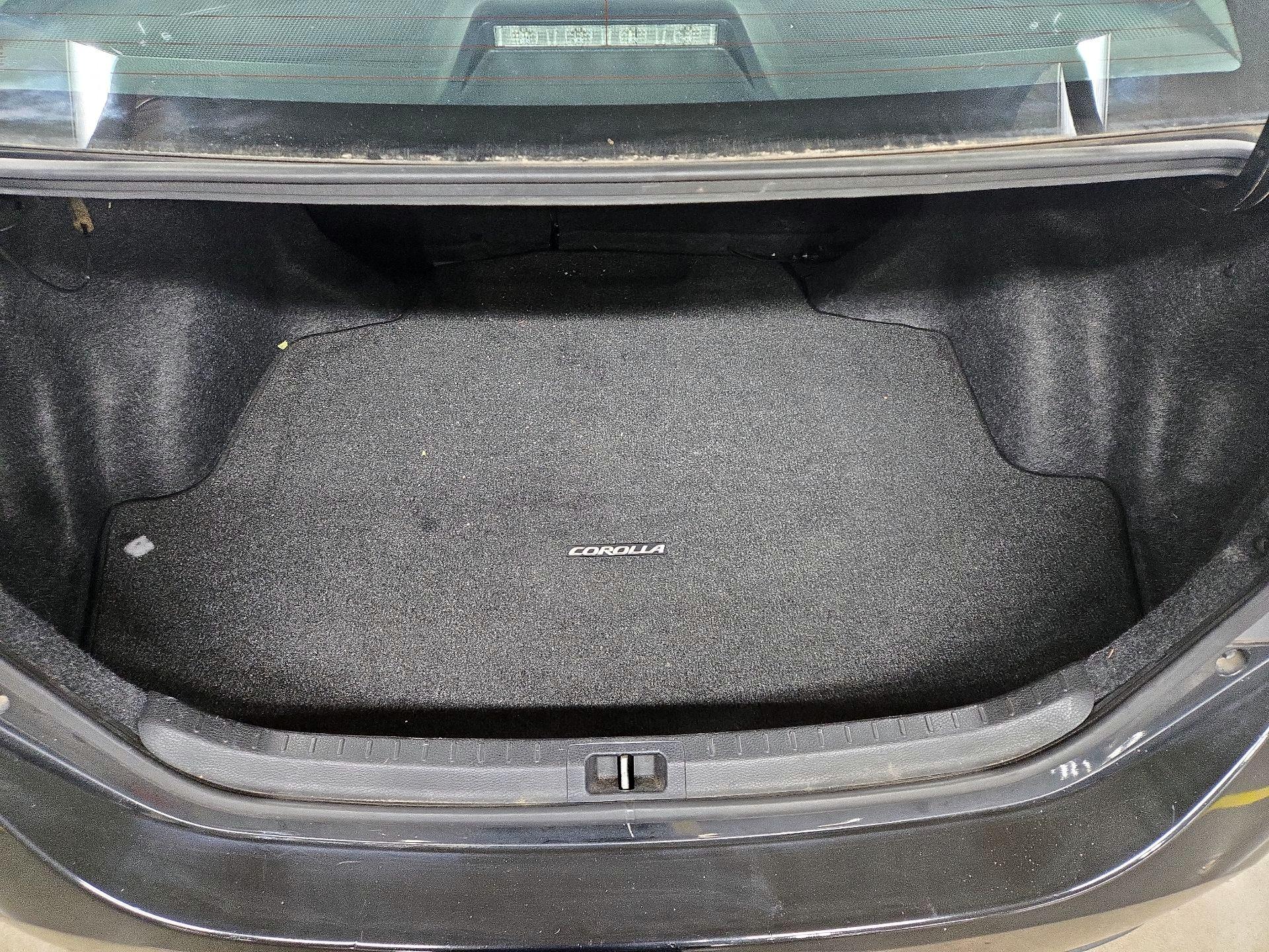 Thumbnail: 2014 Toyota Corolla - 19