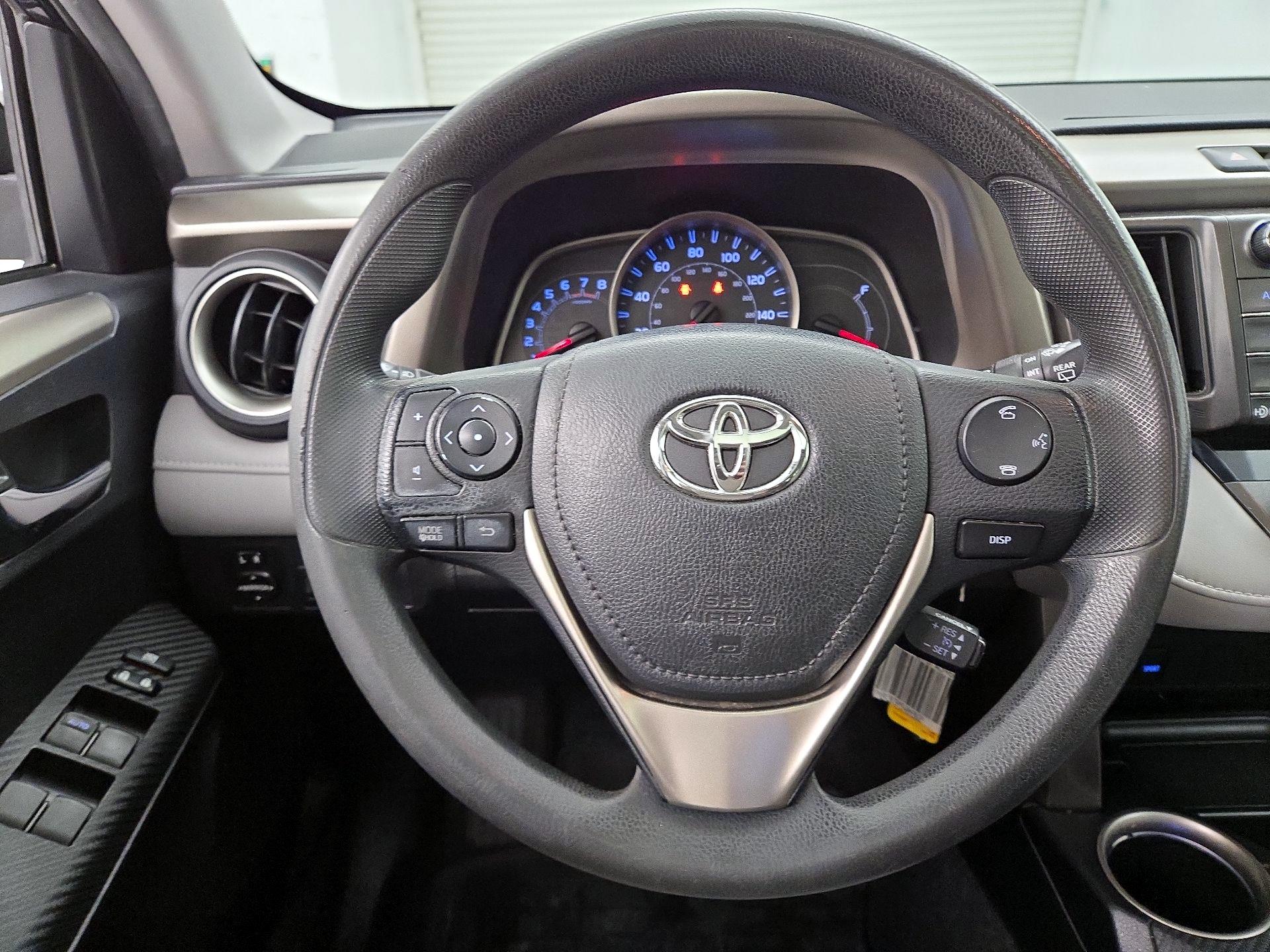 Thumbnail: 2015 Toyota RAV4 - 10