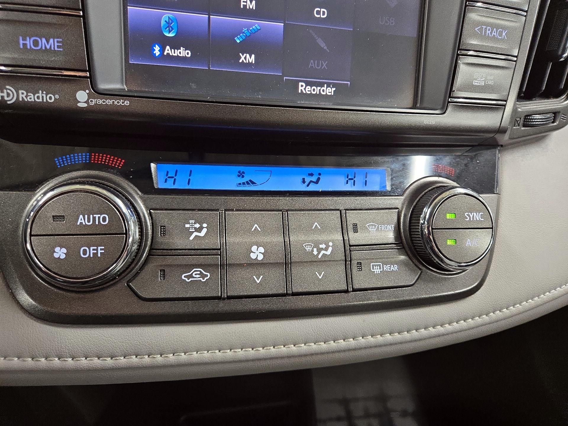 Thumbnail: 2015 Toyota RAV4 - 15