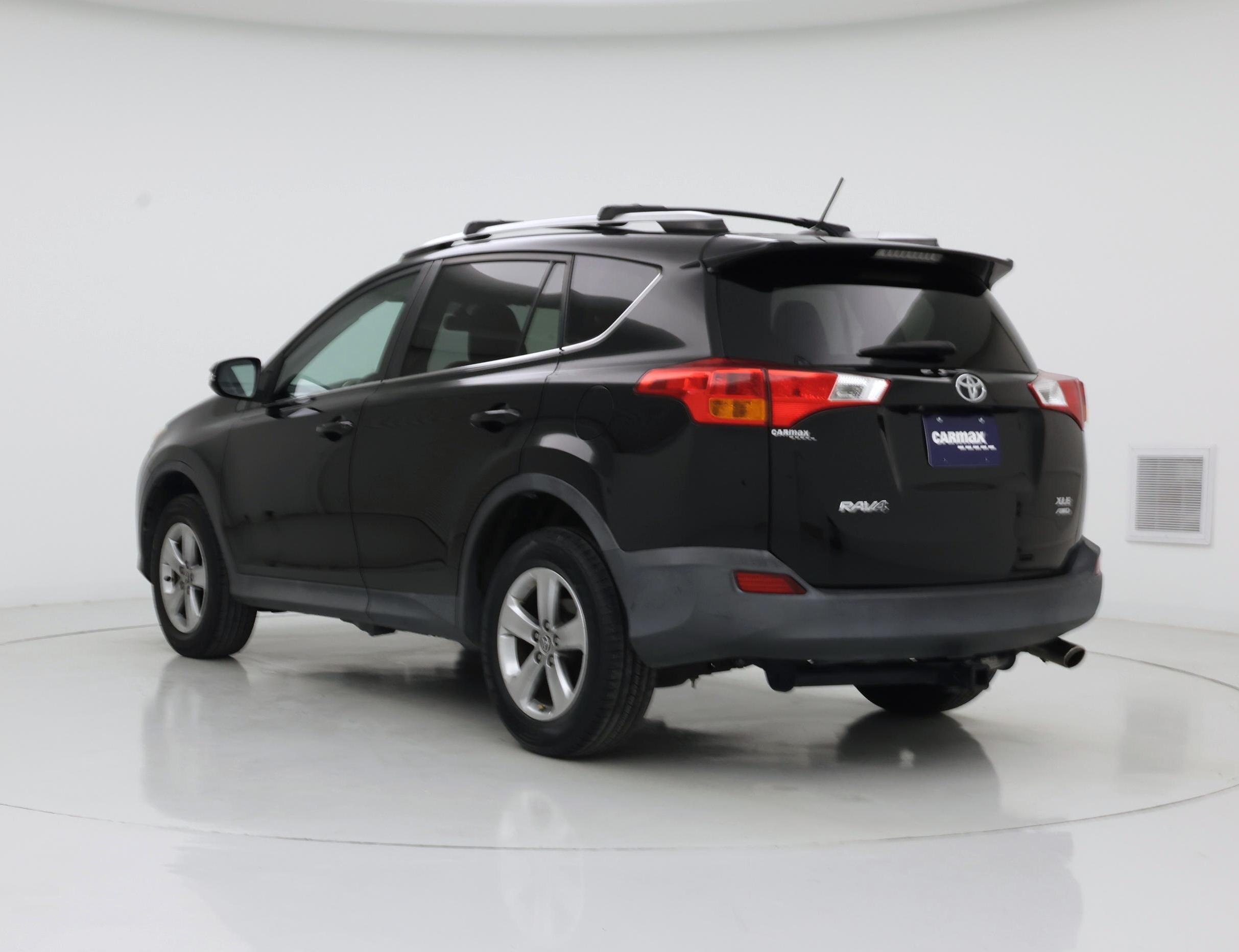Thumbnail: 2015 Toyota RAV4 - 2