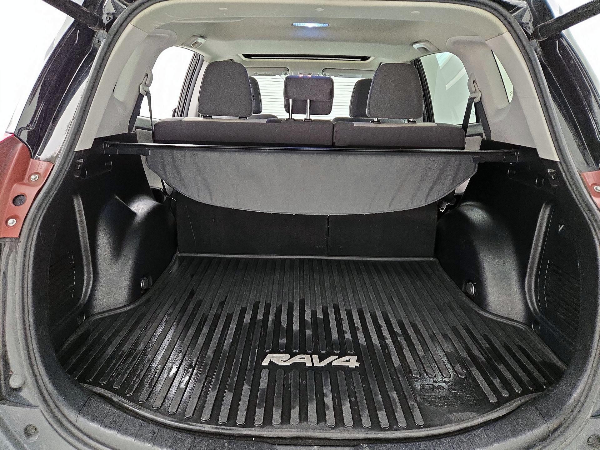 Thumbnail: 2015 Toyota RAV4 - 20