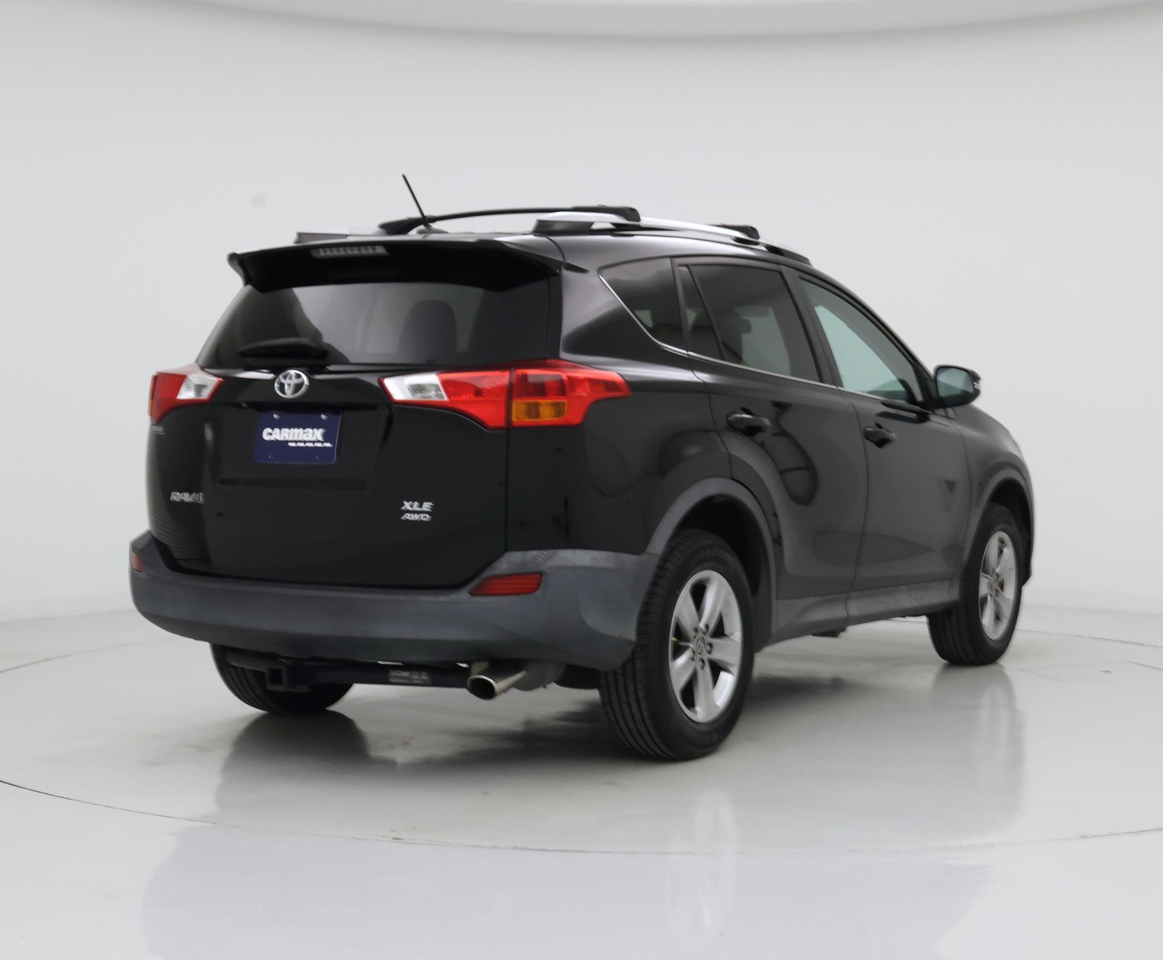 Thumbnail: 2015 Toyota RAV4 - 8