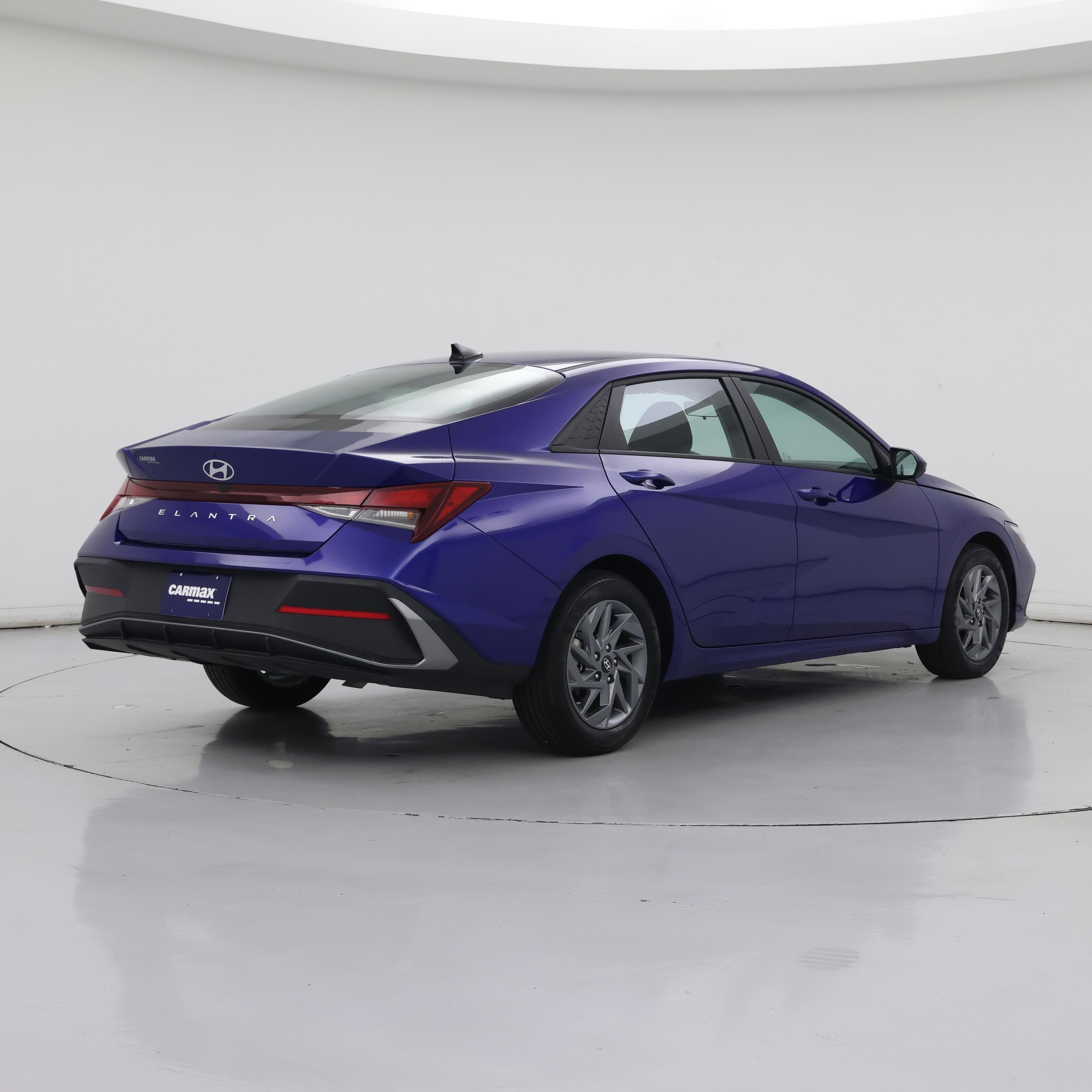 Thumbnail: 2024 Hyundai Elantra - 8