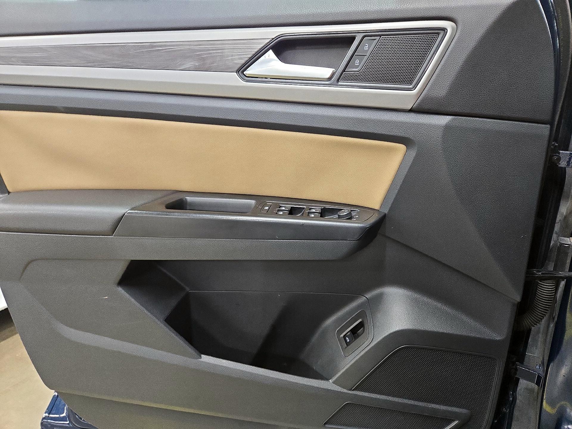 Thumbnail: 2020 Volkswagen Atlas - 12